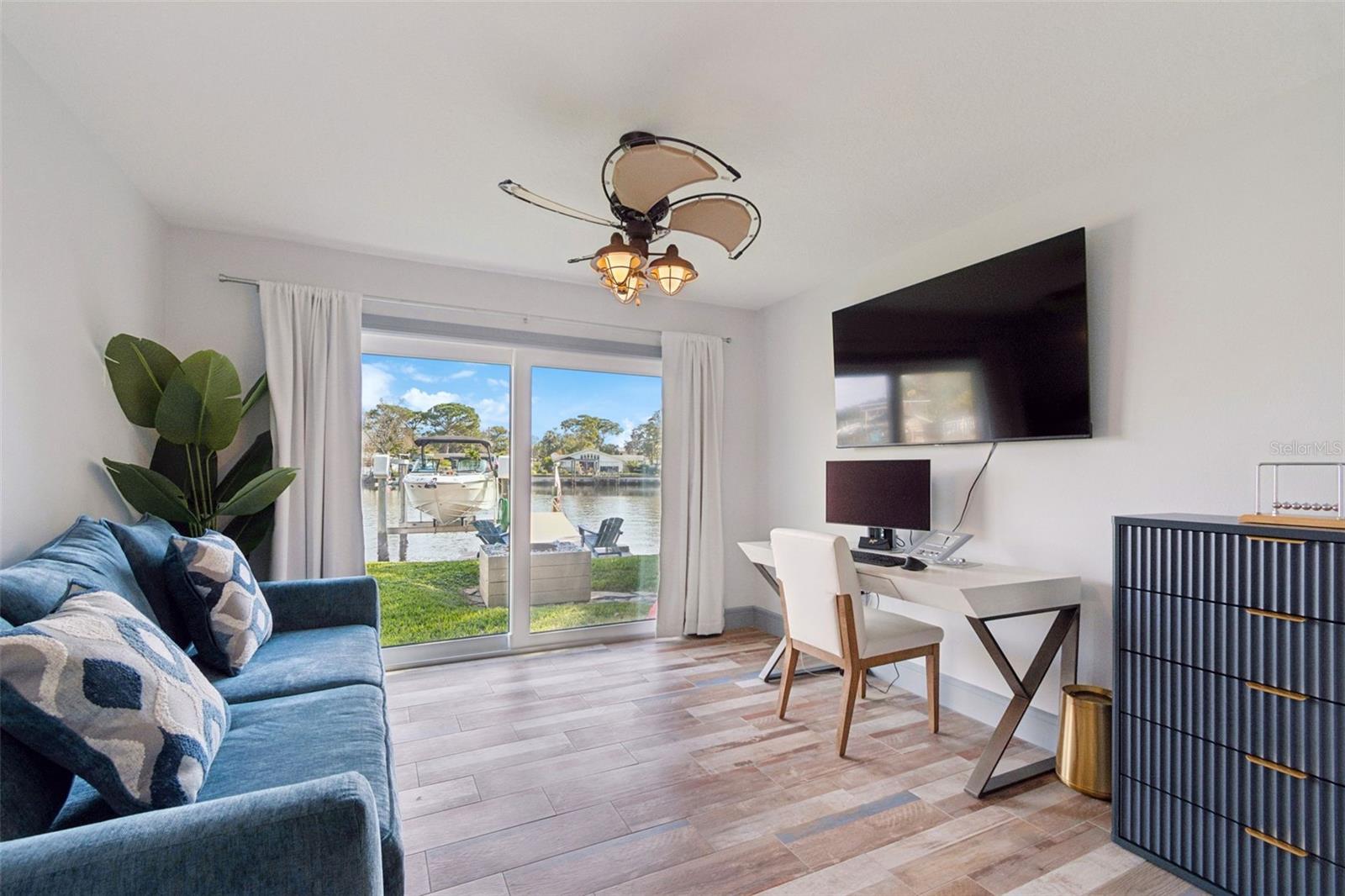 Image 17 of 88 For 292 Sunlit Cove Drive Ne