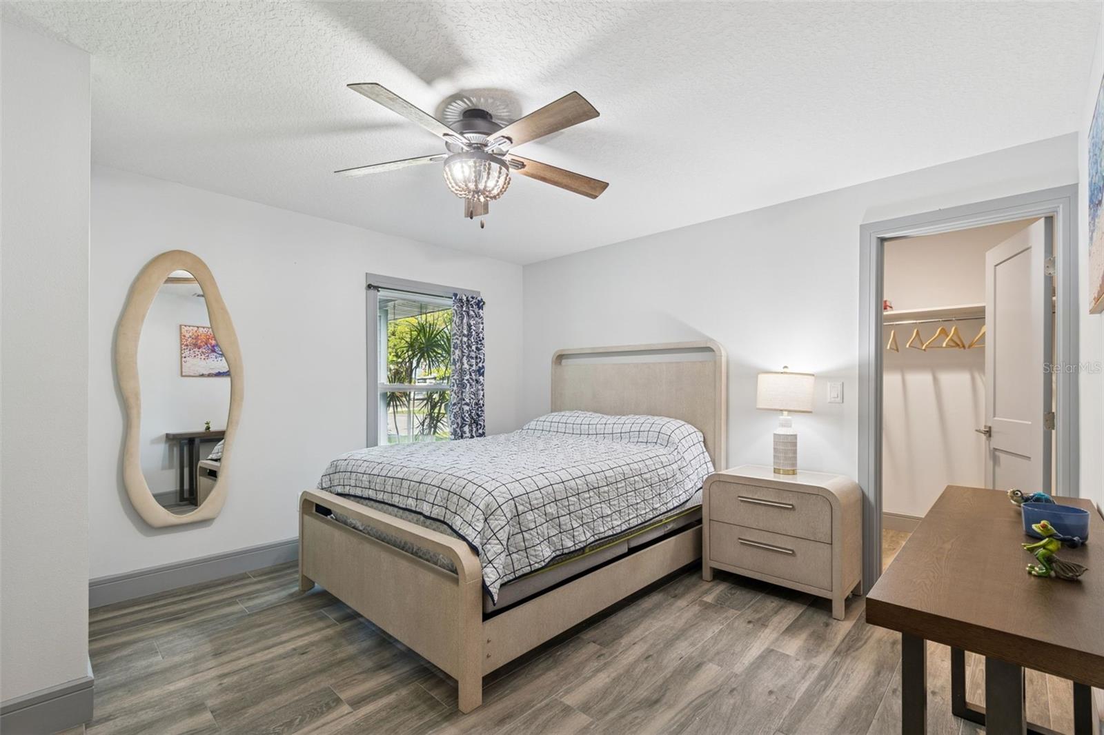 Image 20 of 88 For 292 Sunlit Cove Drive Ne