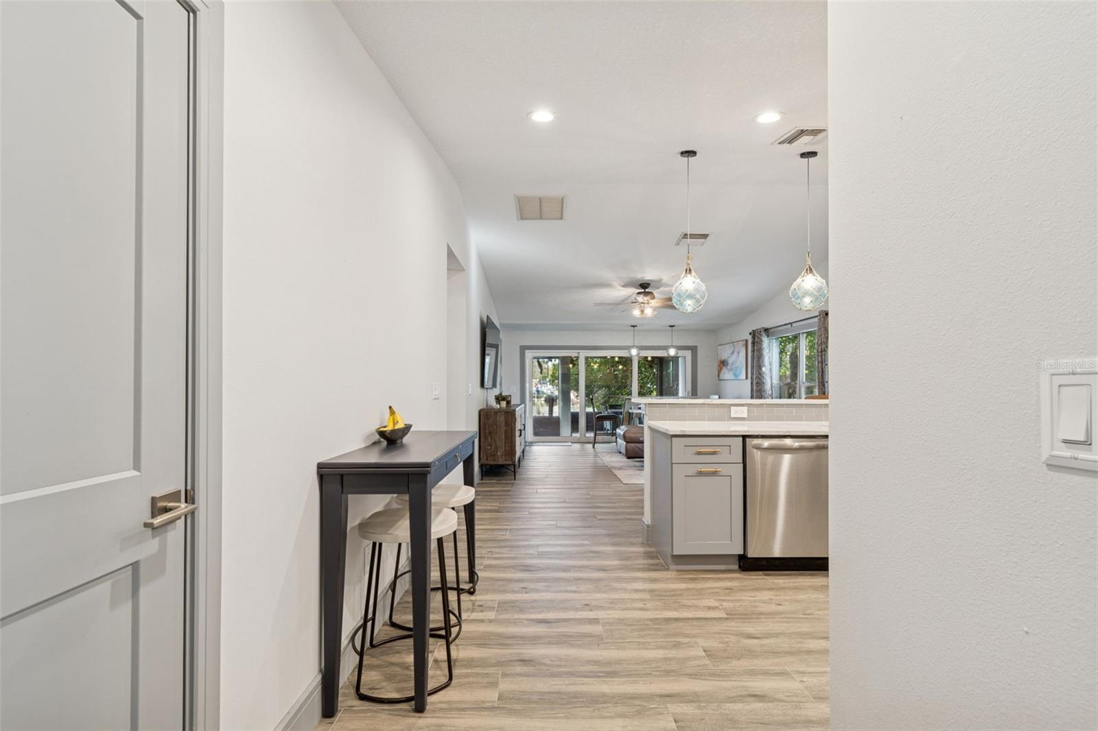 Image 35 of 88 For 292 Sunlit Cove Drive Ne