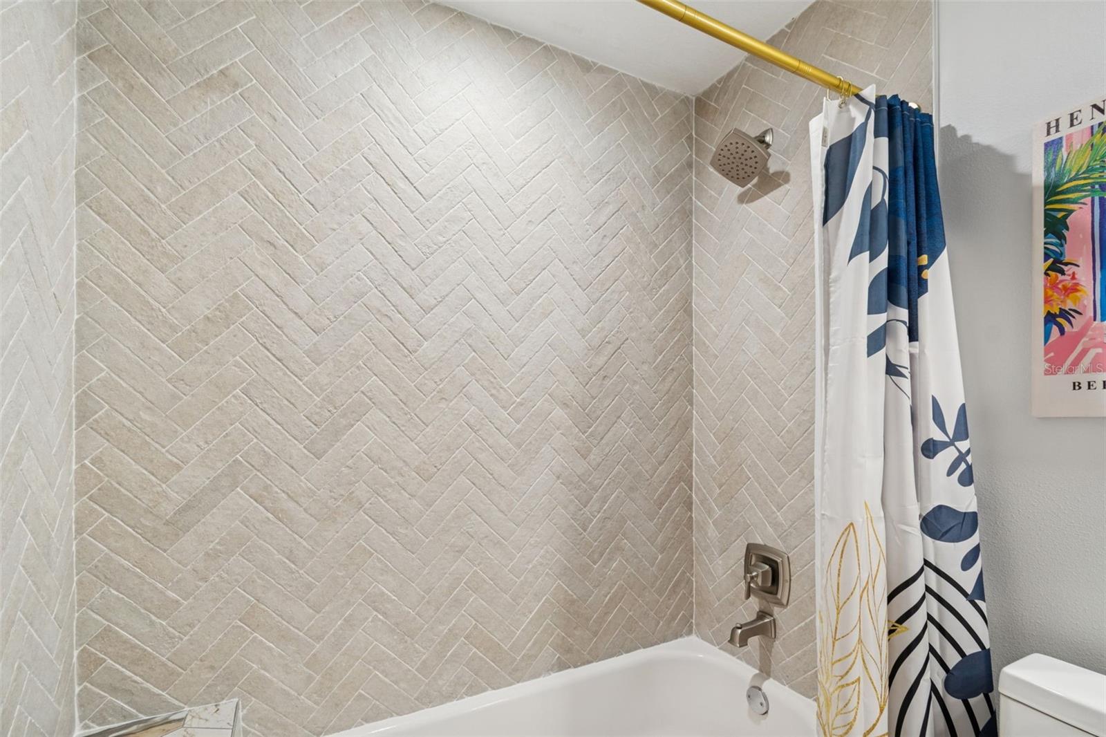 Image 54 of 88 For 292 Sunlit Cove Drive Ne