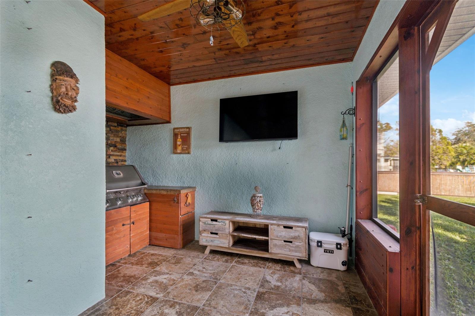 Image 6 of 88 For 292 Sunlit Cove Drive Ne