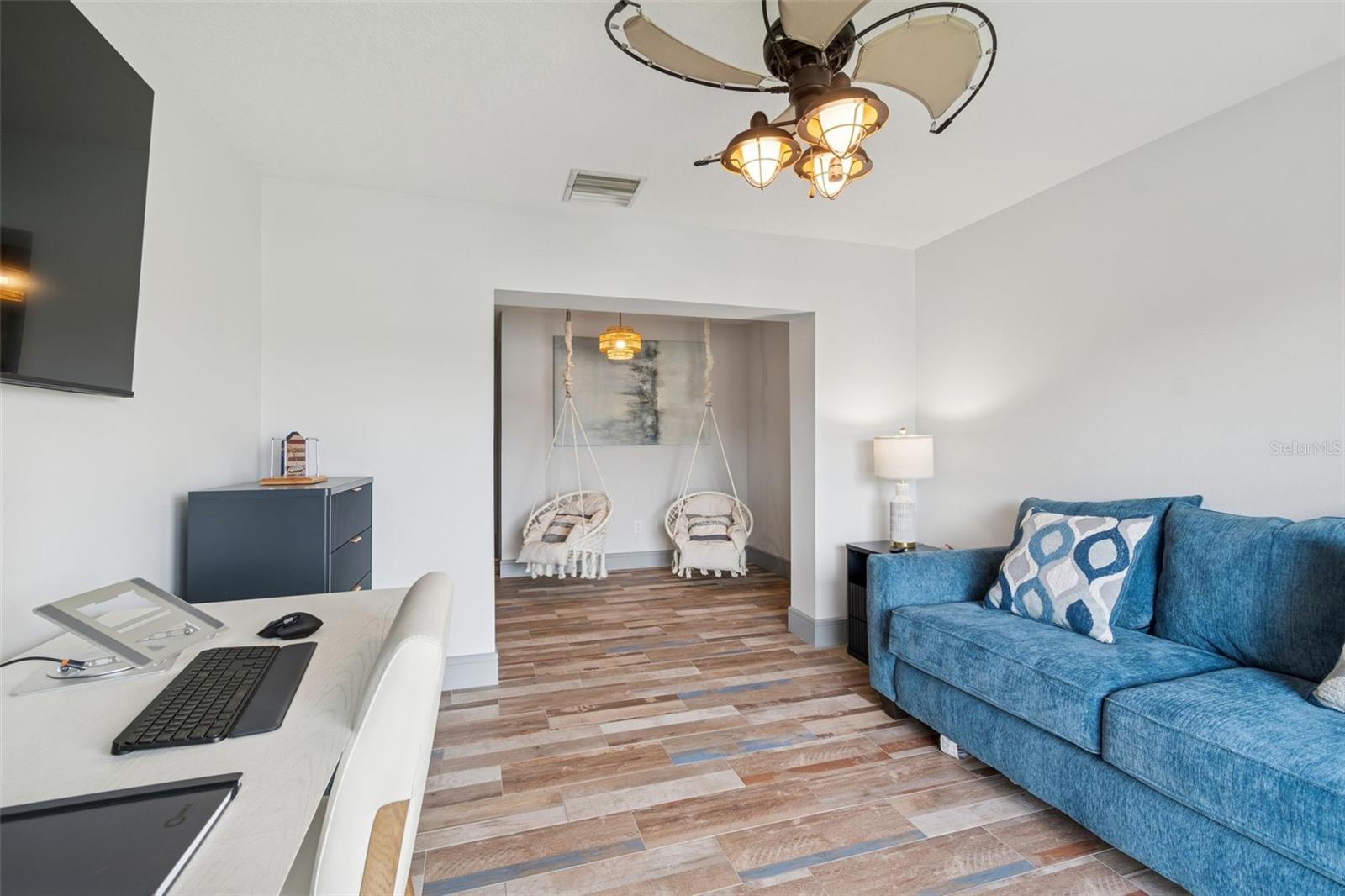 Image 62 of 88 For 292 Sunlit Cove Drive Ne