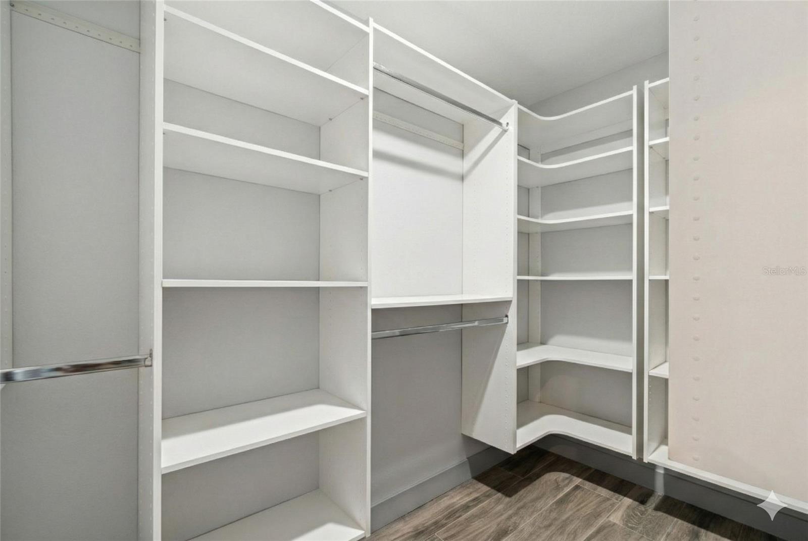 Image 65 of 88 For 292 Sunlit Cove Drive Ne