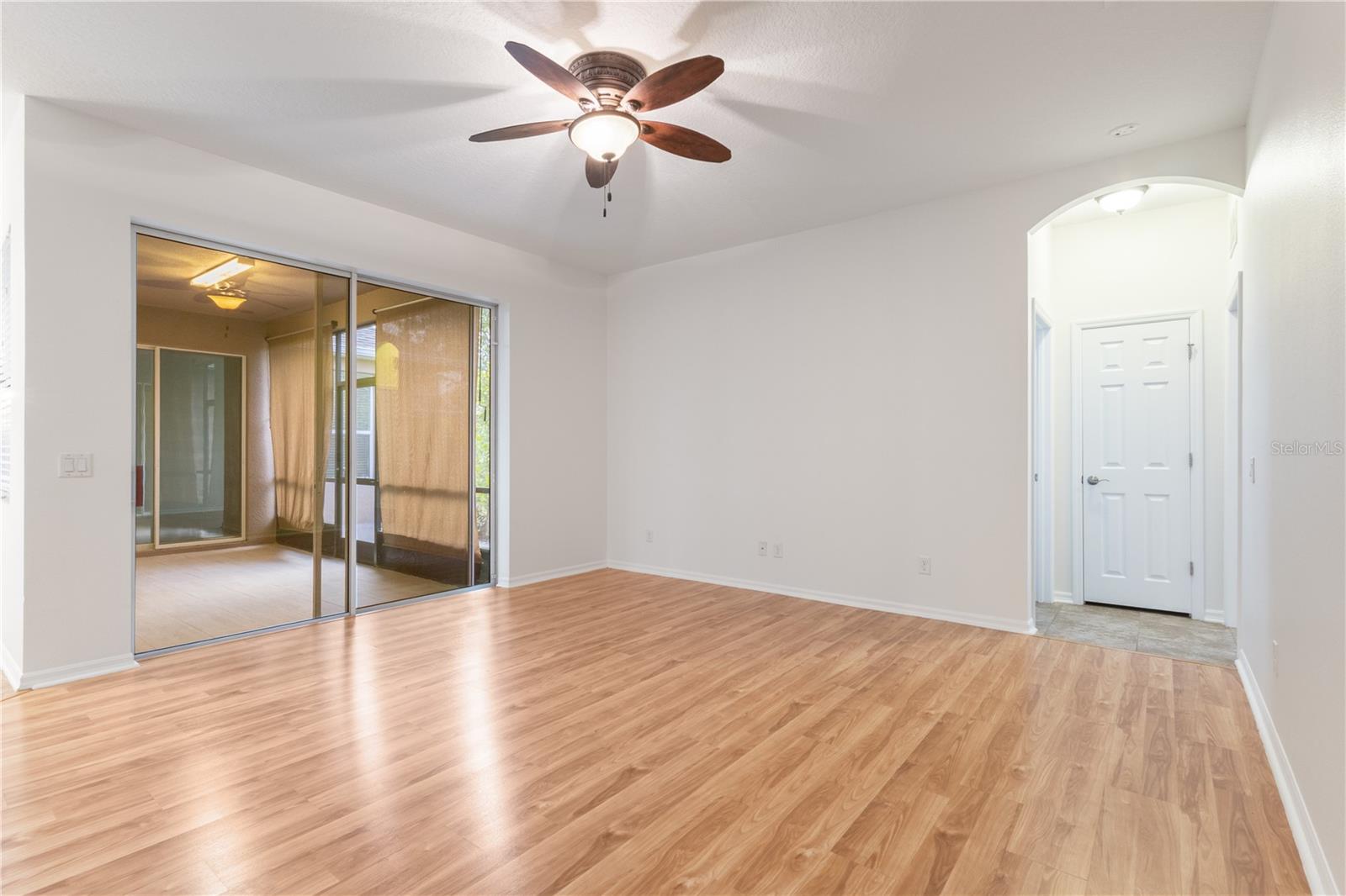 Image 11 of 33 For 20261 Ravens End Drive