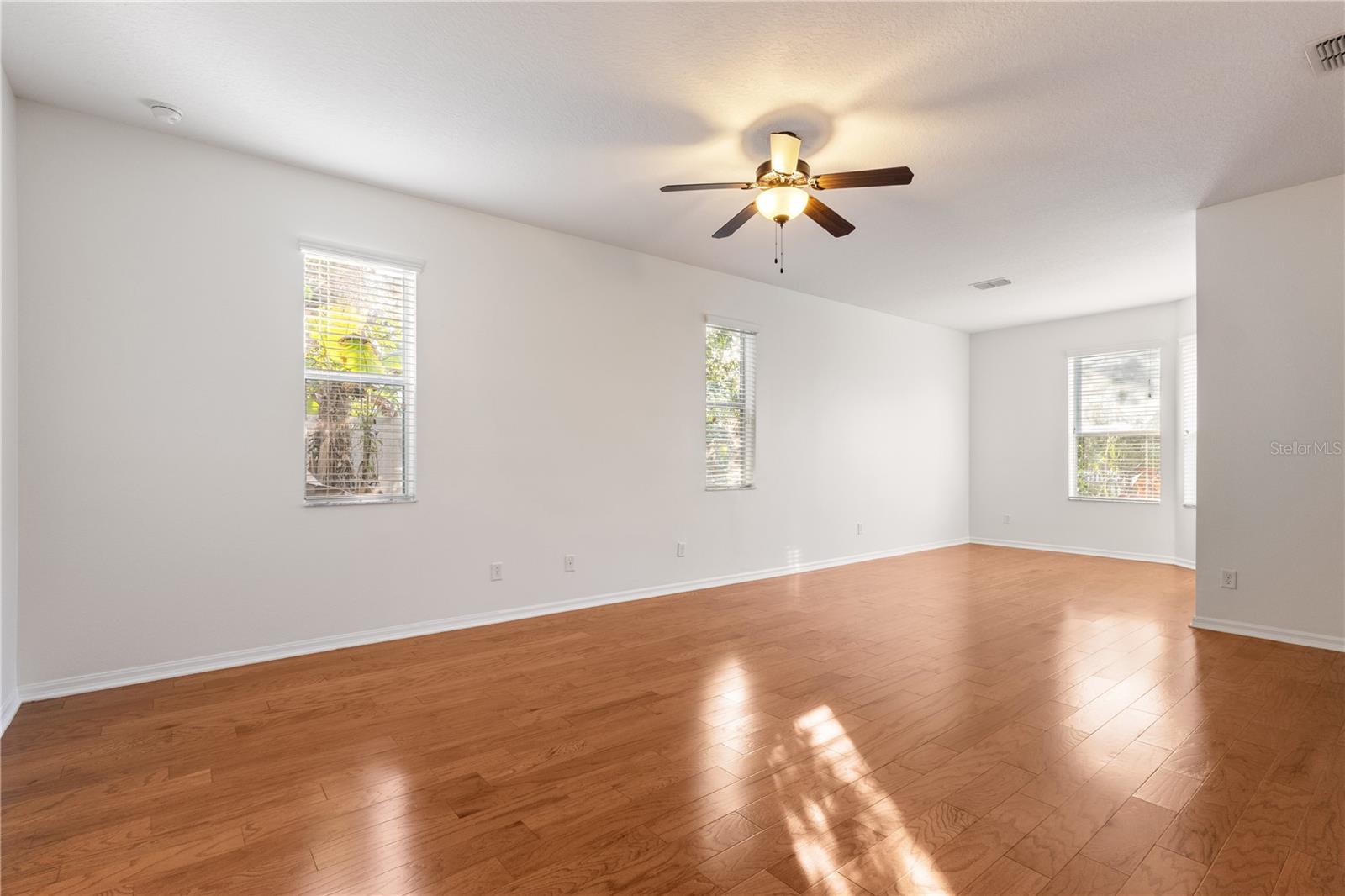 Image 13 of 33 For 20261 Ravens End Drive