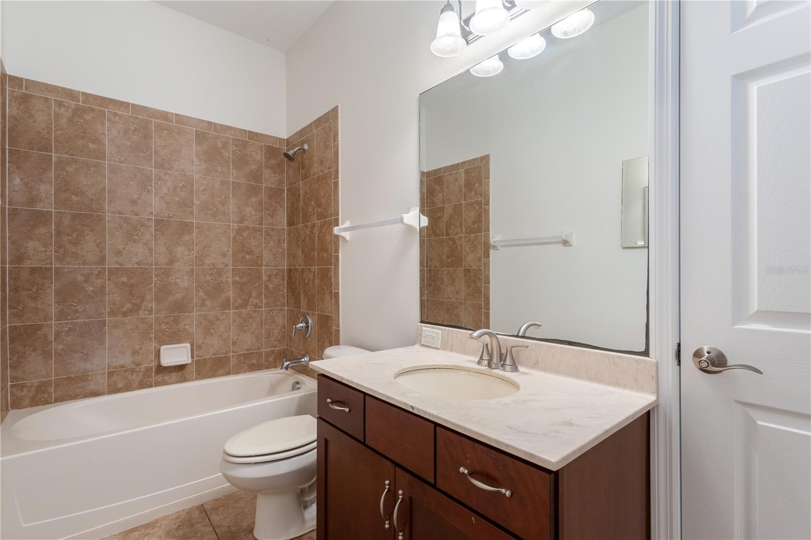 Image 21 of 33 For 20261 Ravens End Drive