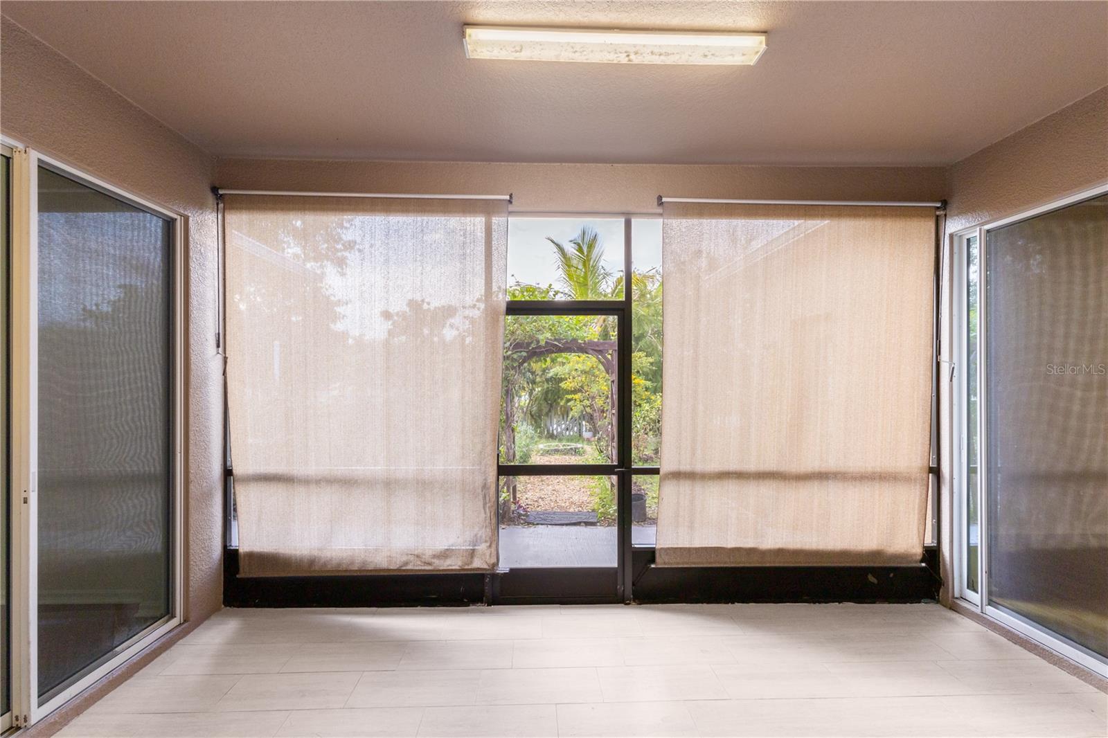 Image 24 of 33 For 20261 Ravens End Drive