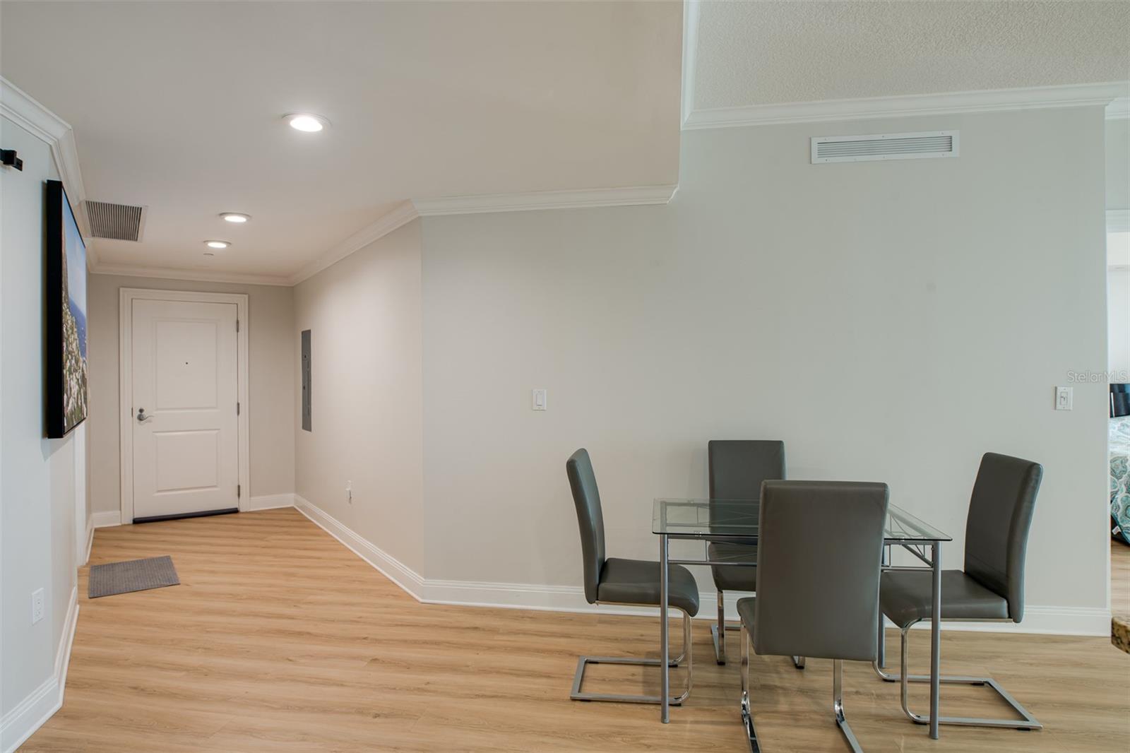 Image 10 of 44 For 450 Knights Run Avenue 605