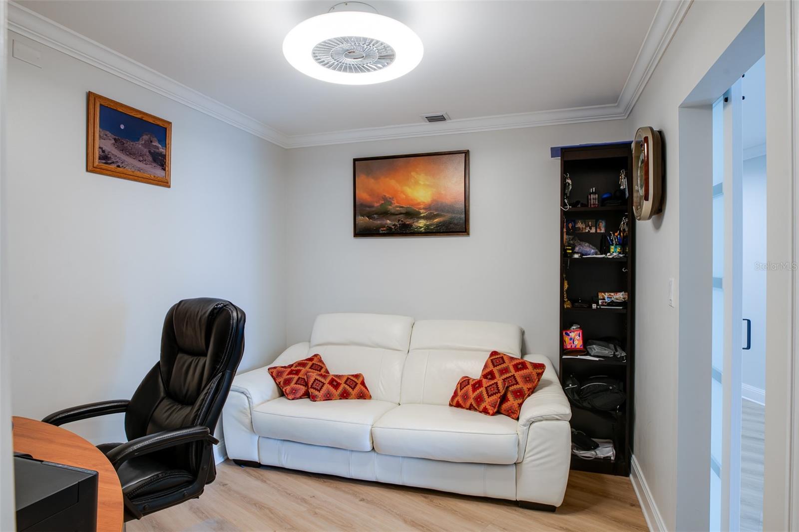 Image 15 of 44 For 450 Knights Run Avenue 605