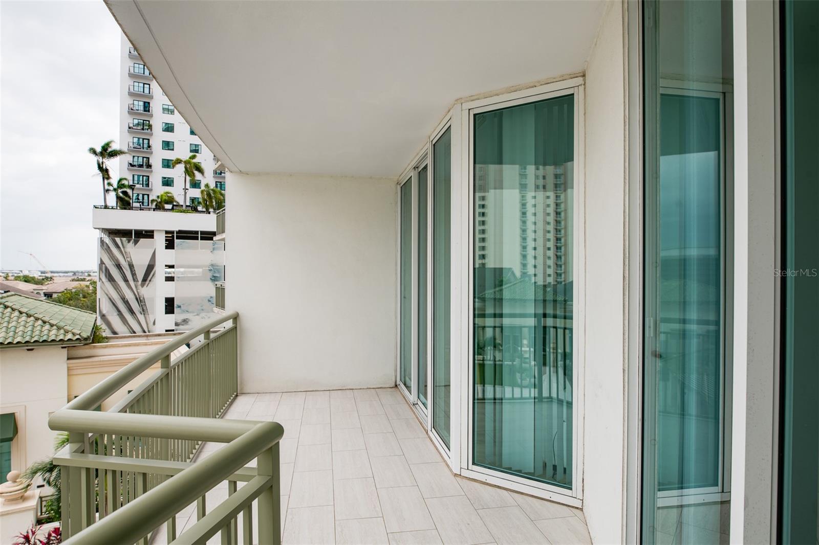 Image 24 of 44 For 450 Knights Run Avenue 605