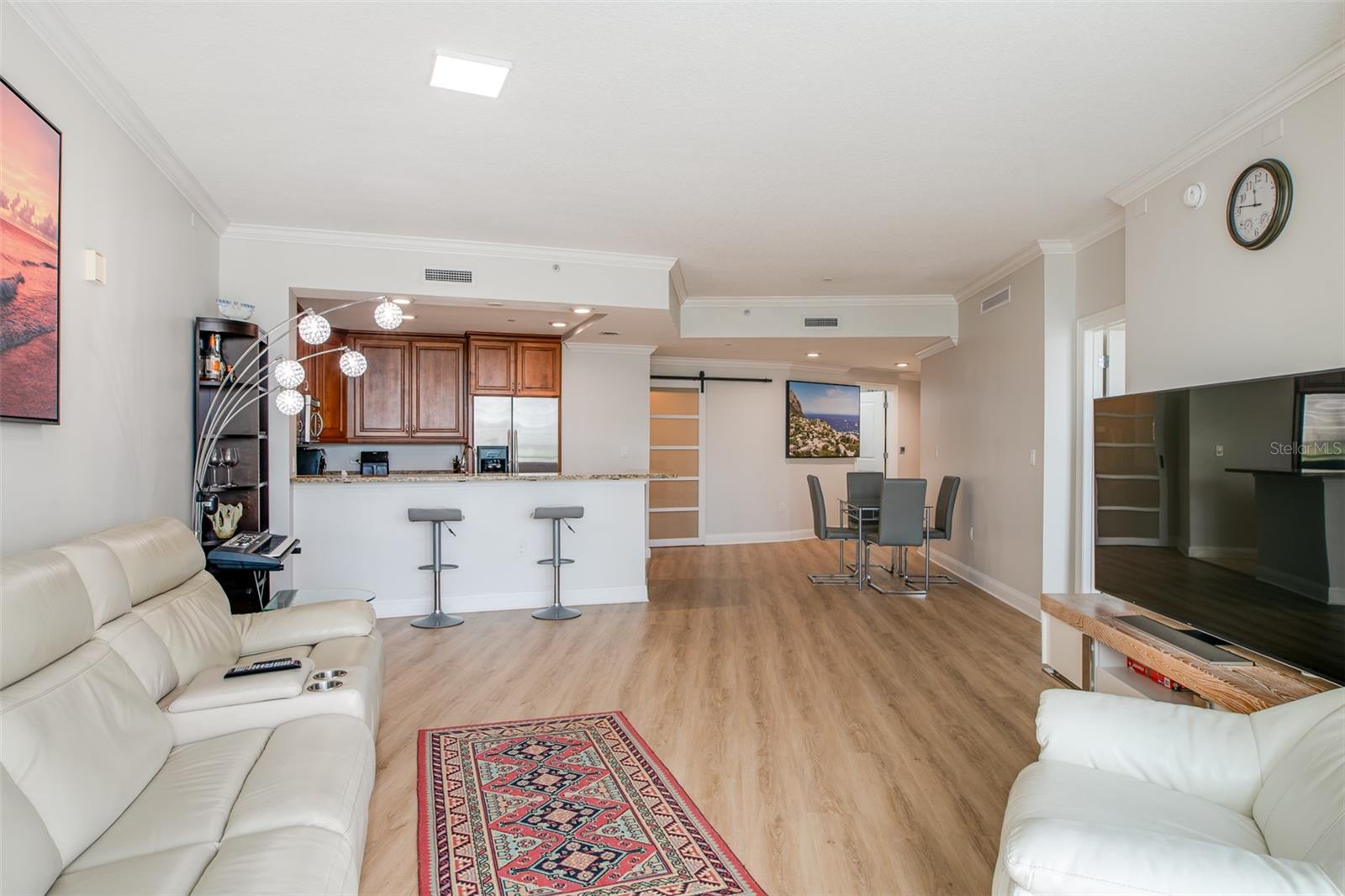 Image 30 of 44 For 450 Knights Run Avenue 605