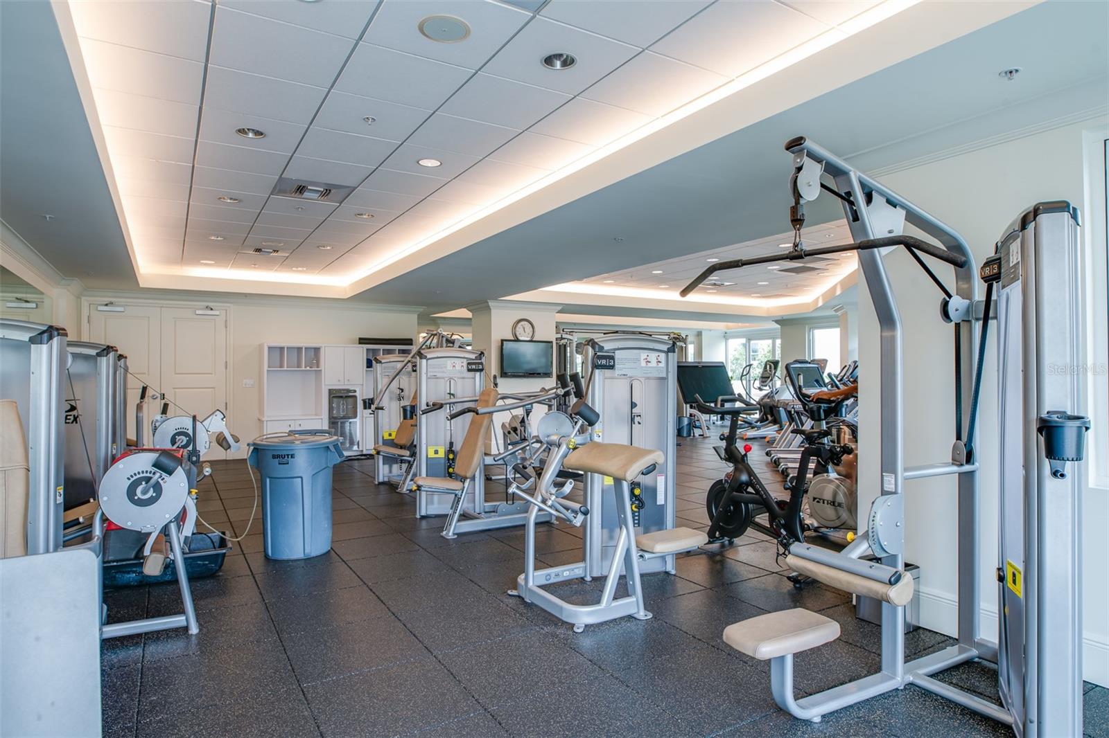 Image 33 of 44 For 450 Knights Run Avenue 605