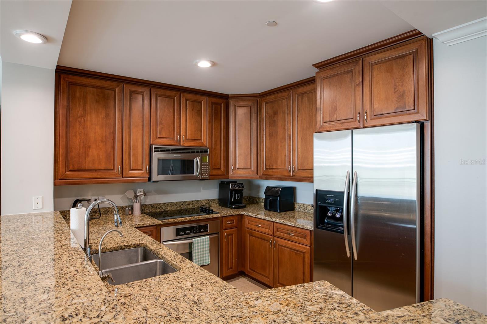 Image 8 of 44 For 450 Knights Run Avenue 605