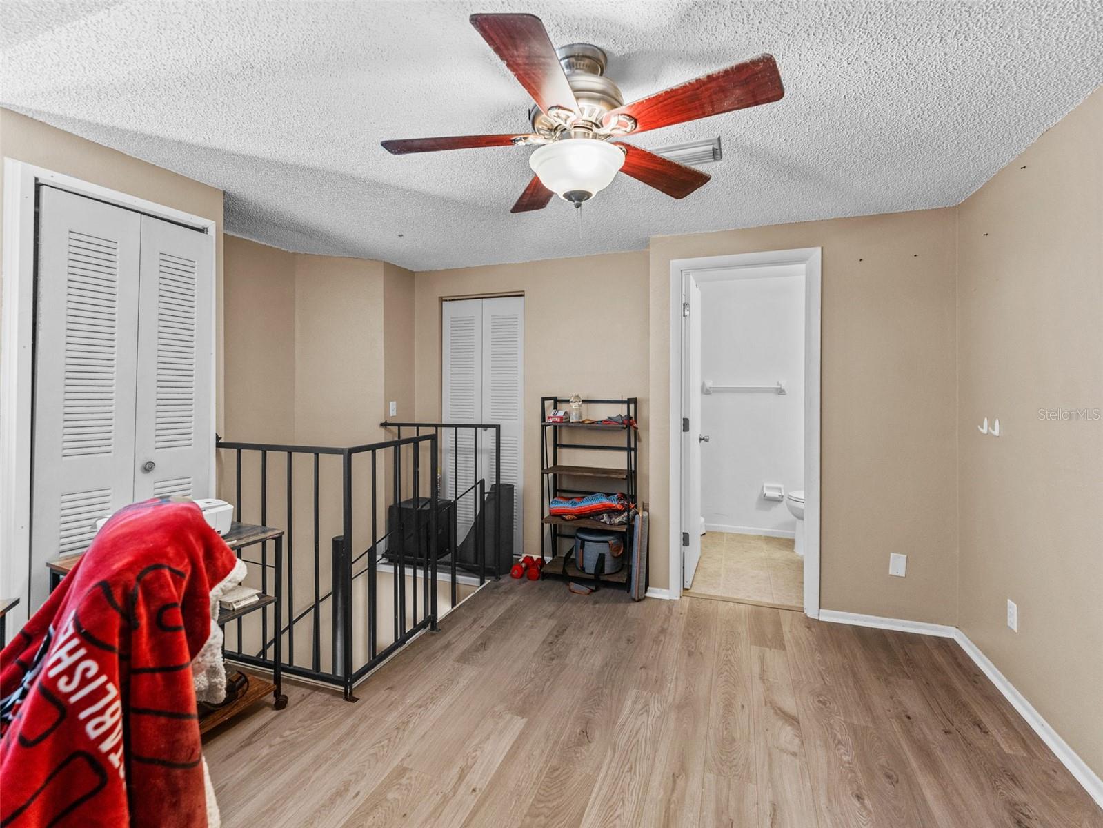 Image 19 of 33 For 7705 Waterview Way 7705