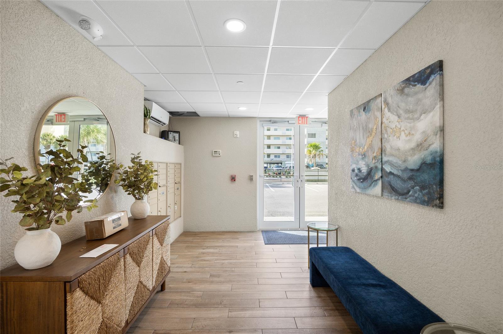 Image 24 of 41 For 20001 Gulf Boulevard 405