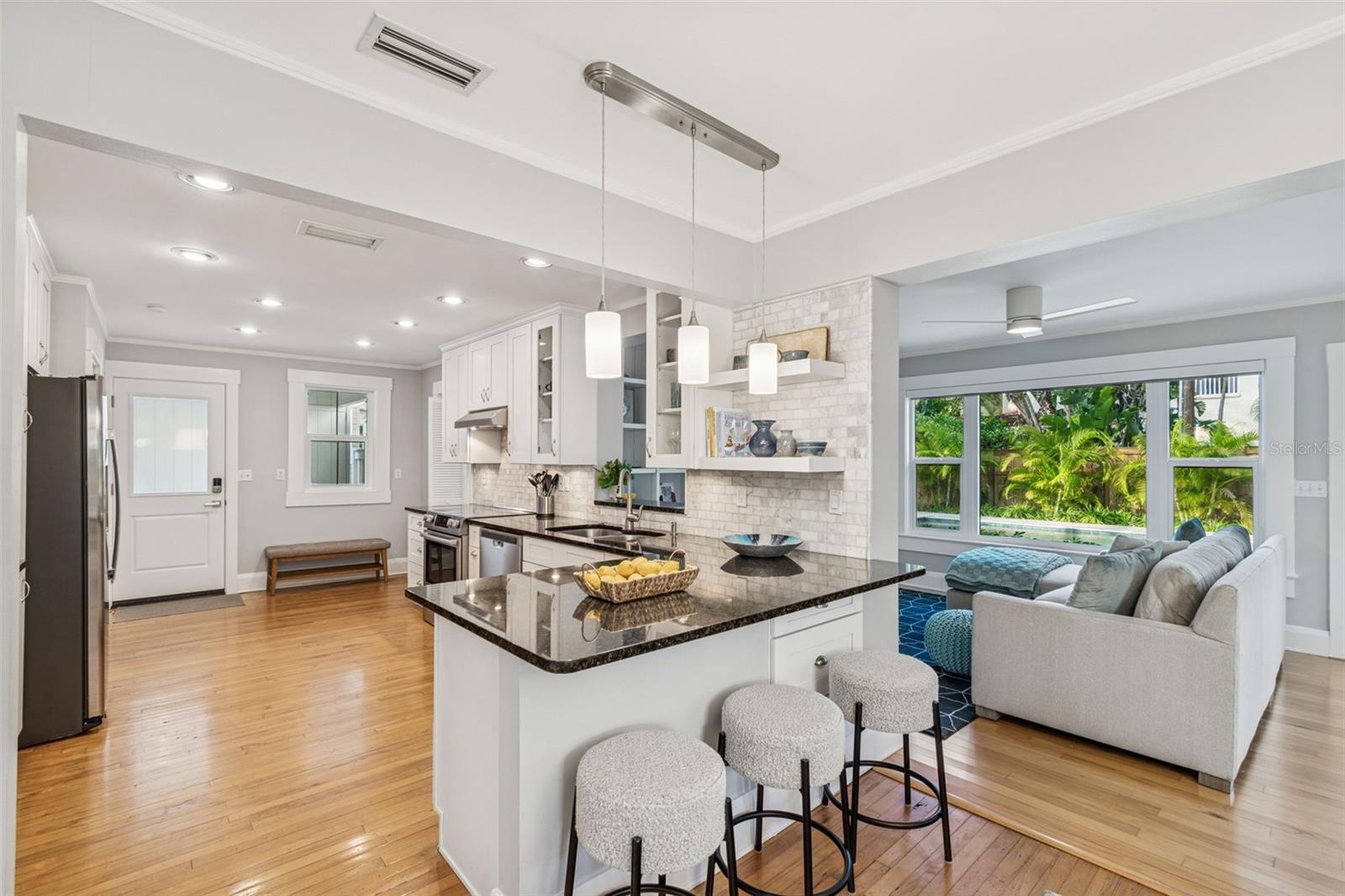 Image 13 of 55 For 2527 Watrous Avenue