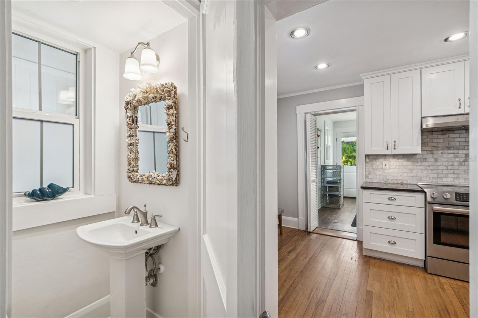 Image 6 of 55 For 2527 Watrous Avenue