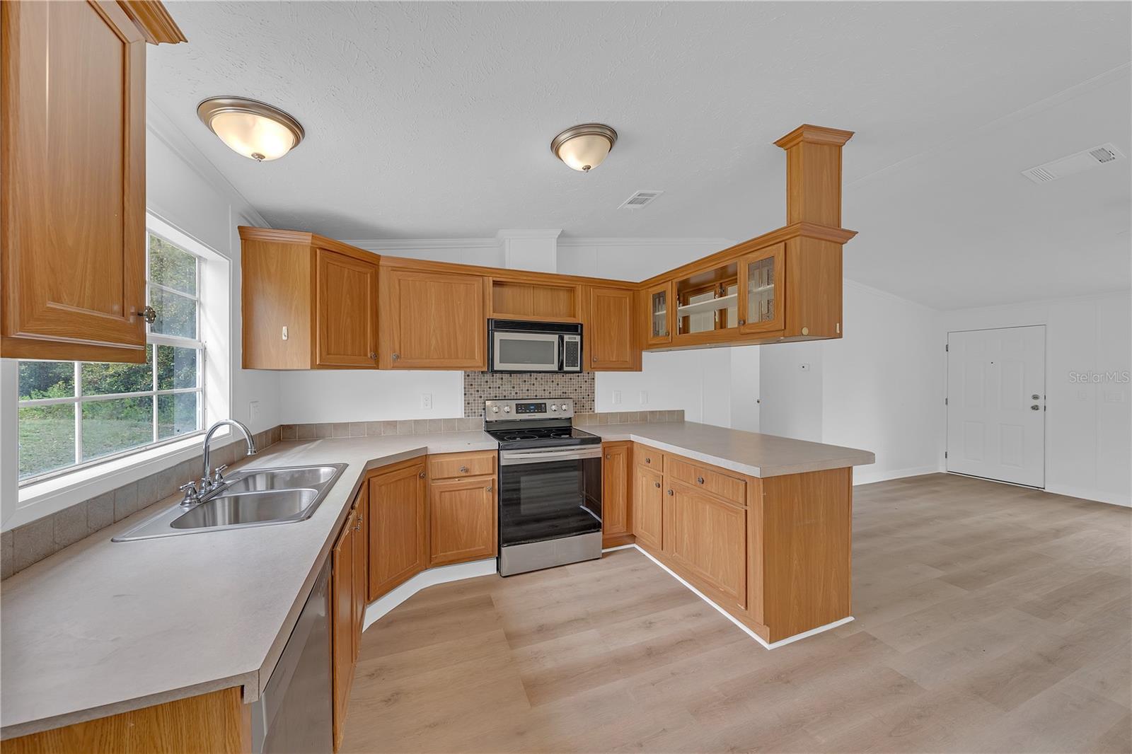 Image 10 of 42 For 3575 Jamie Court