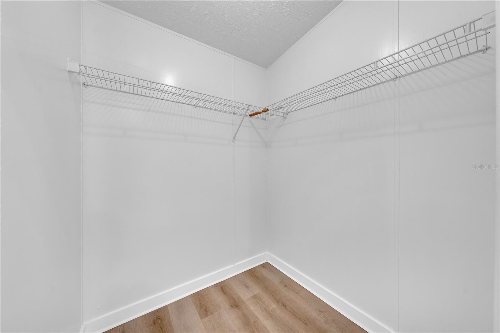 Image 19 of 42 For 3575 Jamie Court