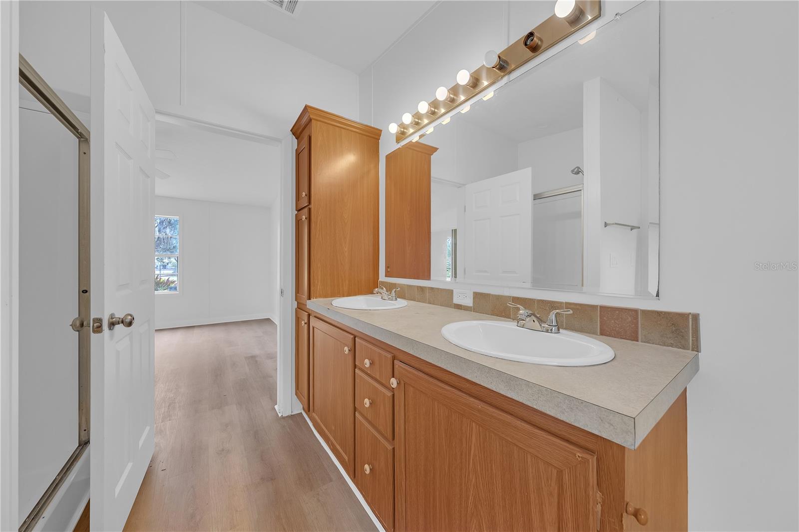 Image 22 of 42 For 3575 Jamie Court