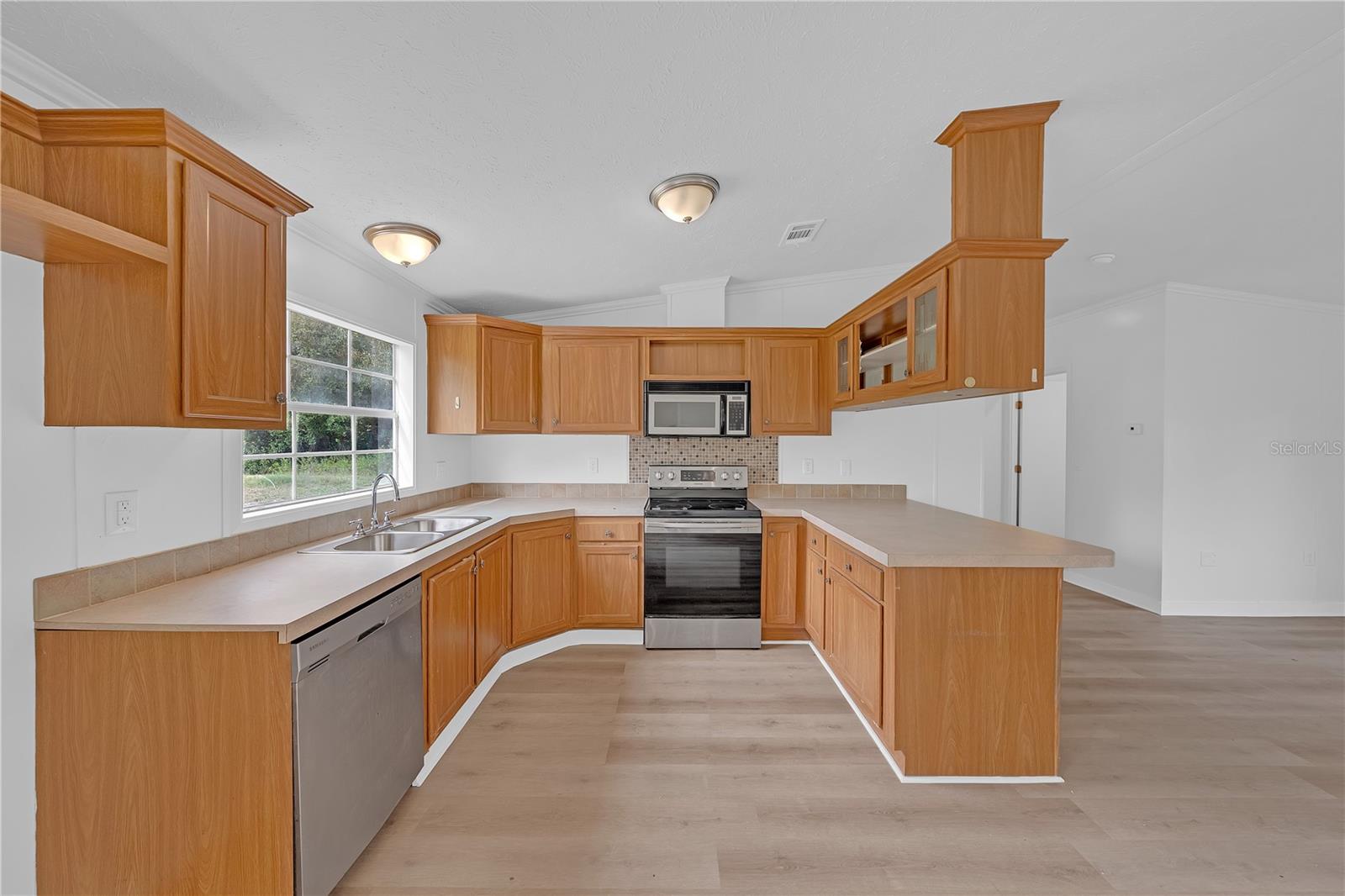 Image 9 of 42 For 3575 Jamie Court