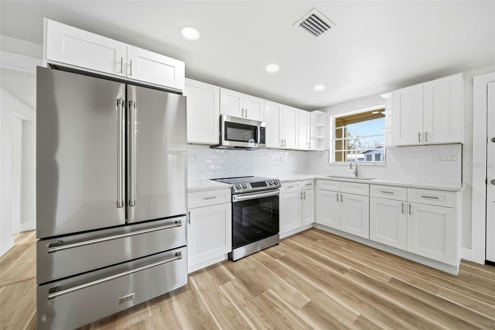 Image 5 of 18 For 3103 Chipco Street