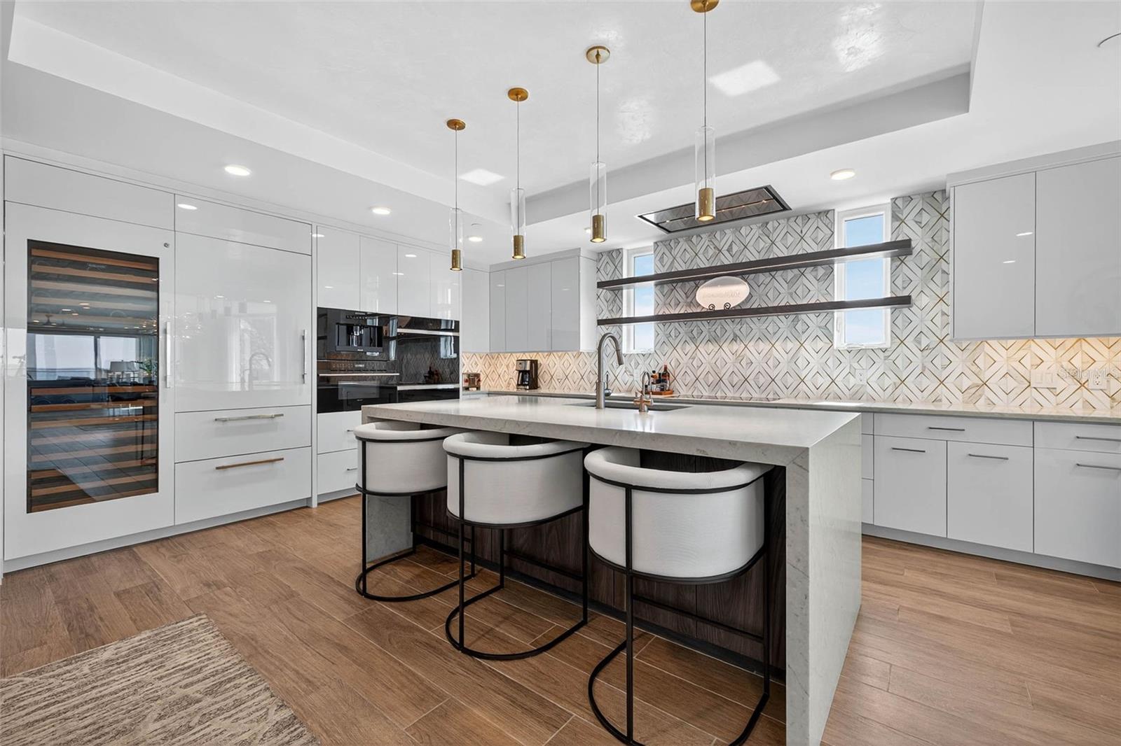 Image 10 of 40 For 19816 Gulf Boulevard 501