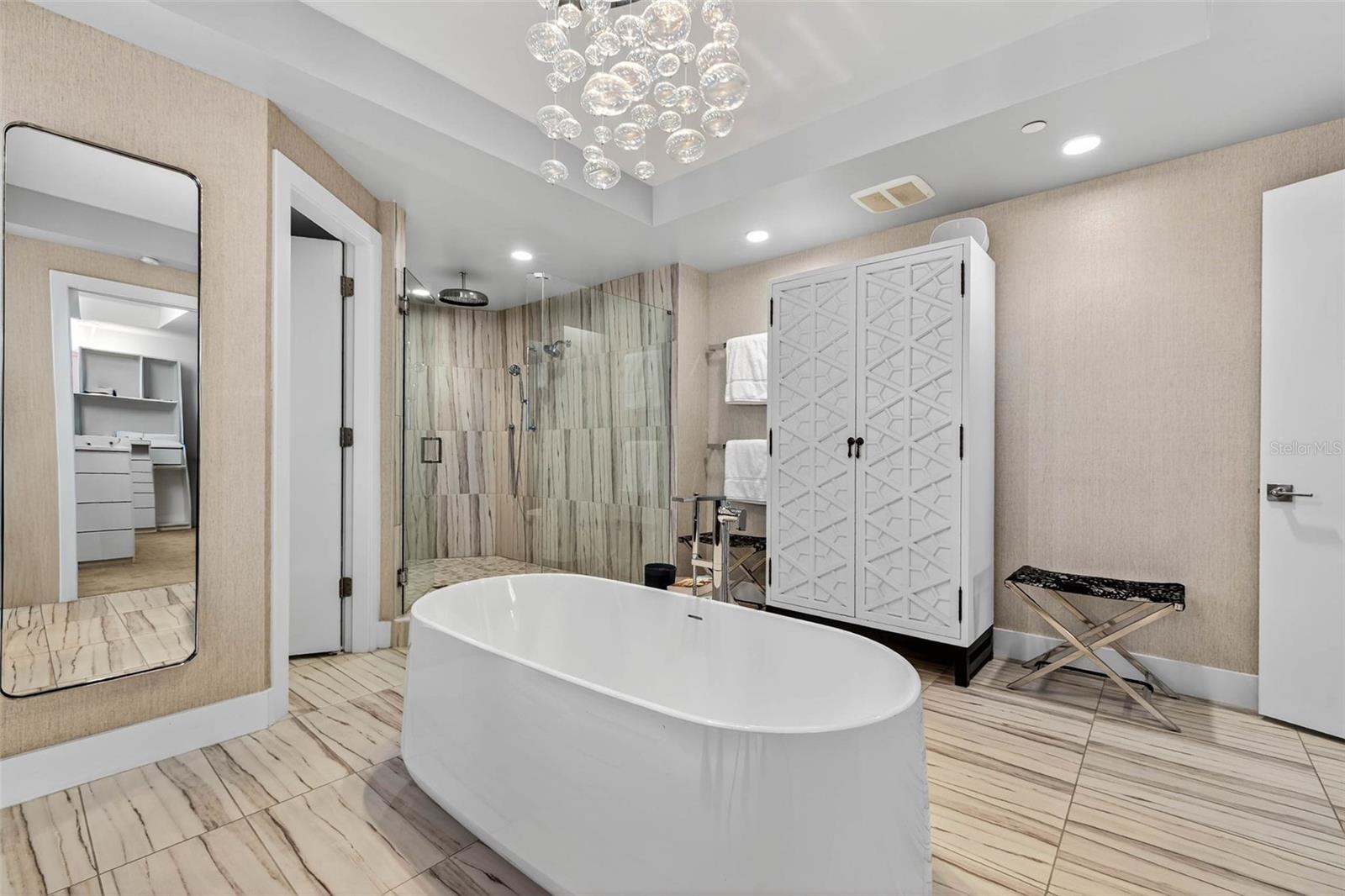 Image 19 of 40 For 19816 Gulf Boulevard 501