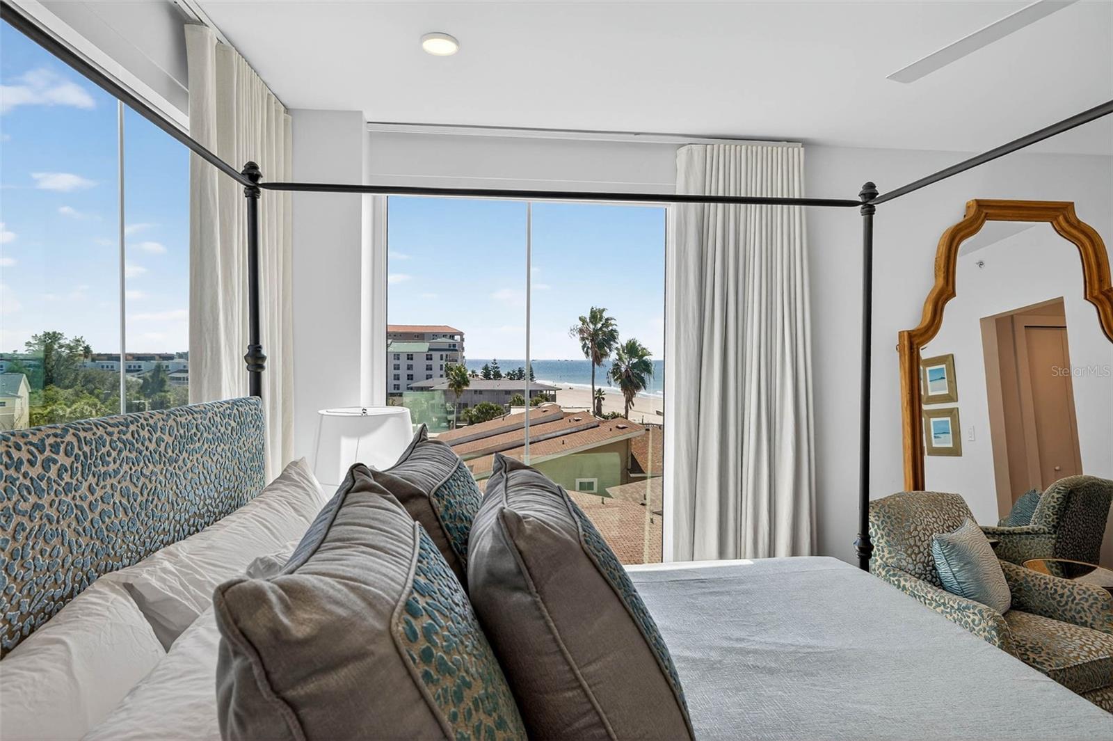 Image 23 of 40 For 19816 Gulf Boulevard 501