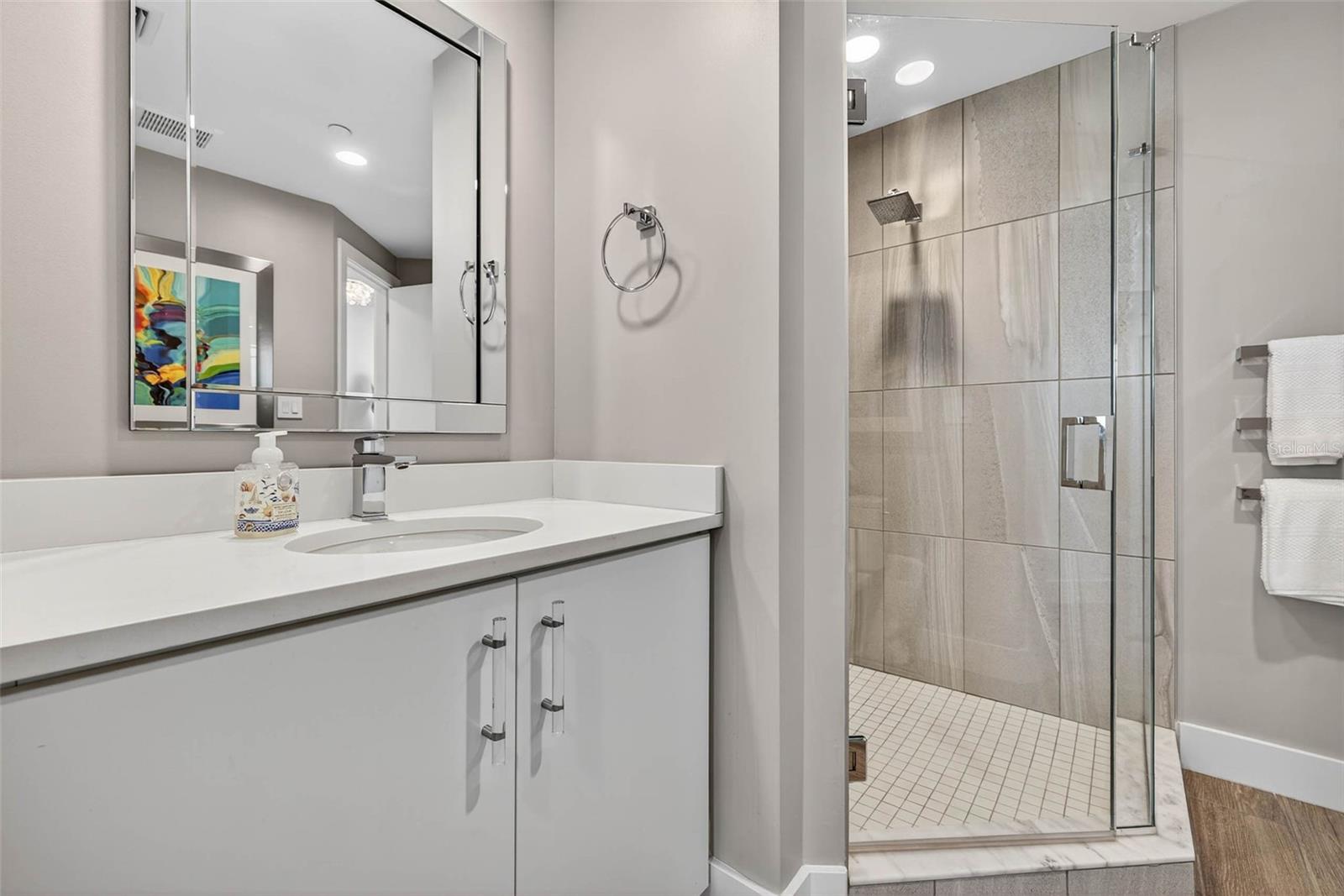 Image 24 of 40 For 19816 Gulf Boulevard 501