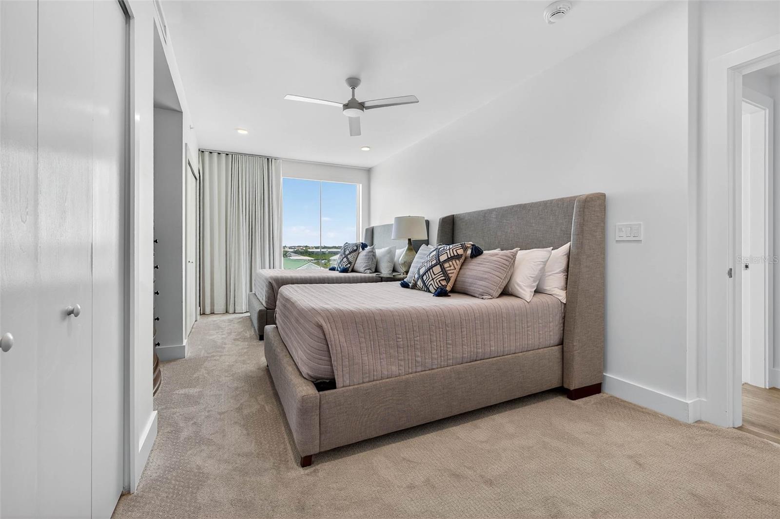 Image 26 of 40 For 19816 Gulf Boulevard 501