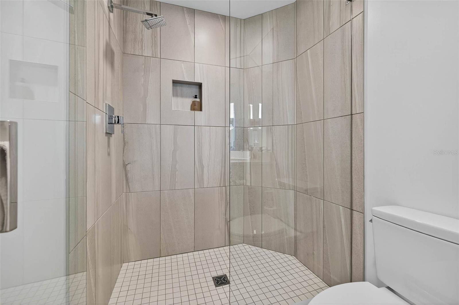 Image 28 of 40 For 19816 Gulf Boulevard 501