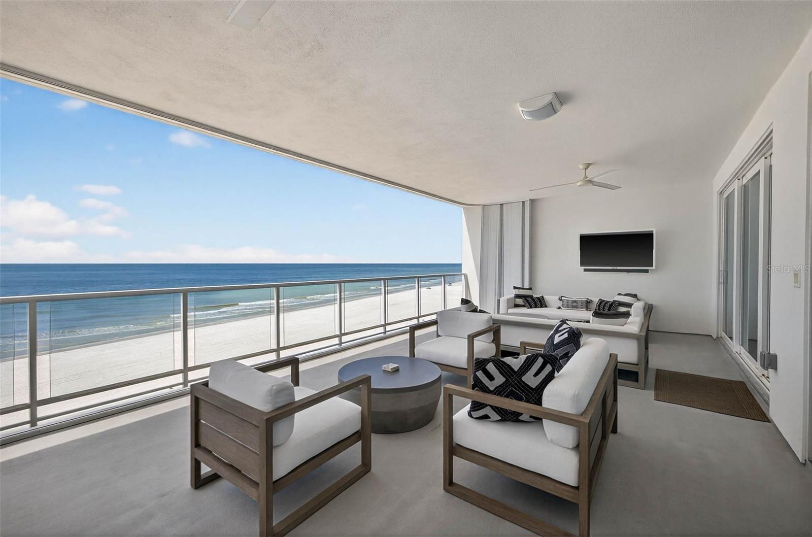 Image 31 of 40 For 19816 Gulf Boulevard 501