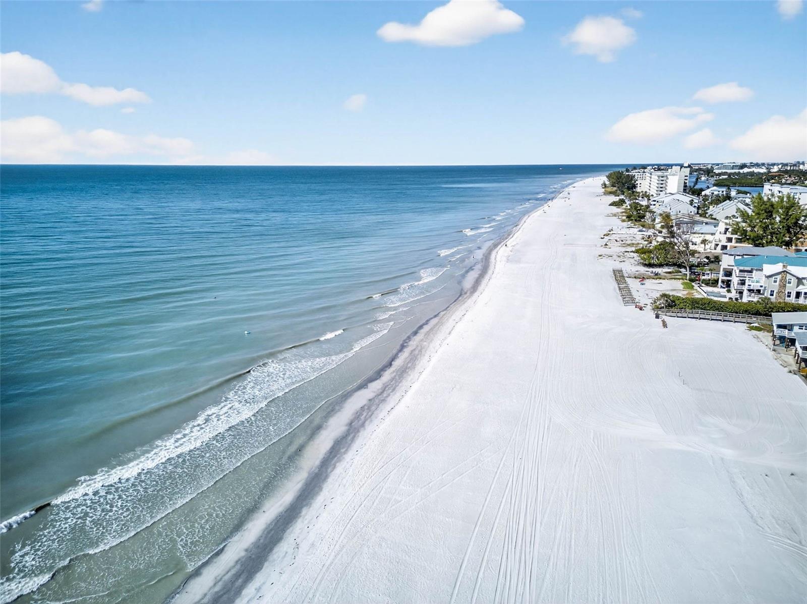 Image 38 of 40 For 19816 Gulf Boulevard 501