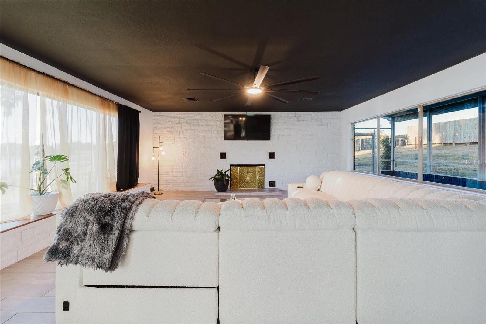 Image 15 of 89 For 2120 Hurley Drive