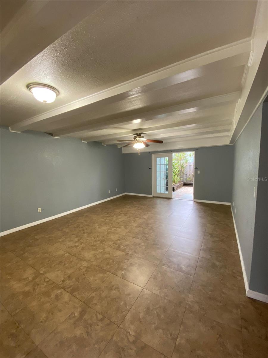 Image 5 of 26 For 14419 Americana Circle 103