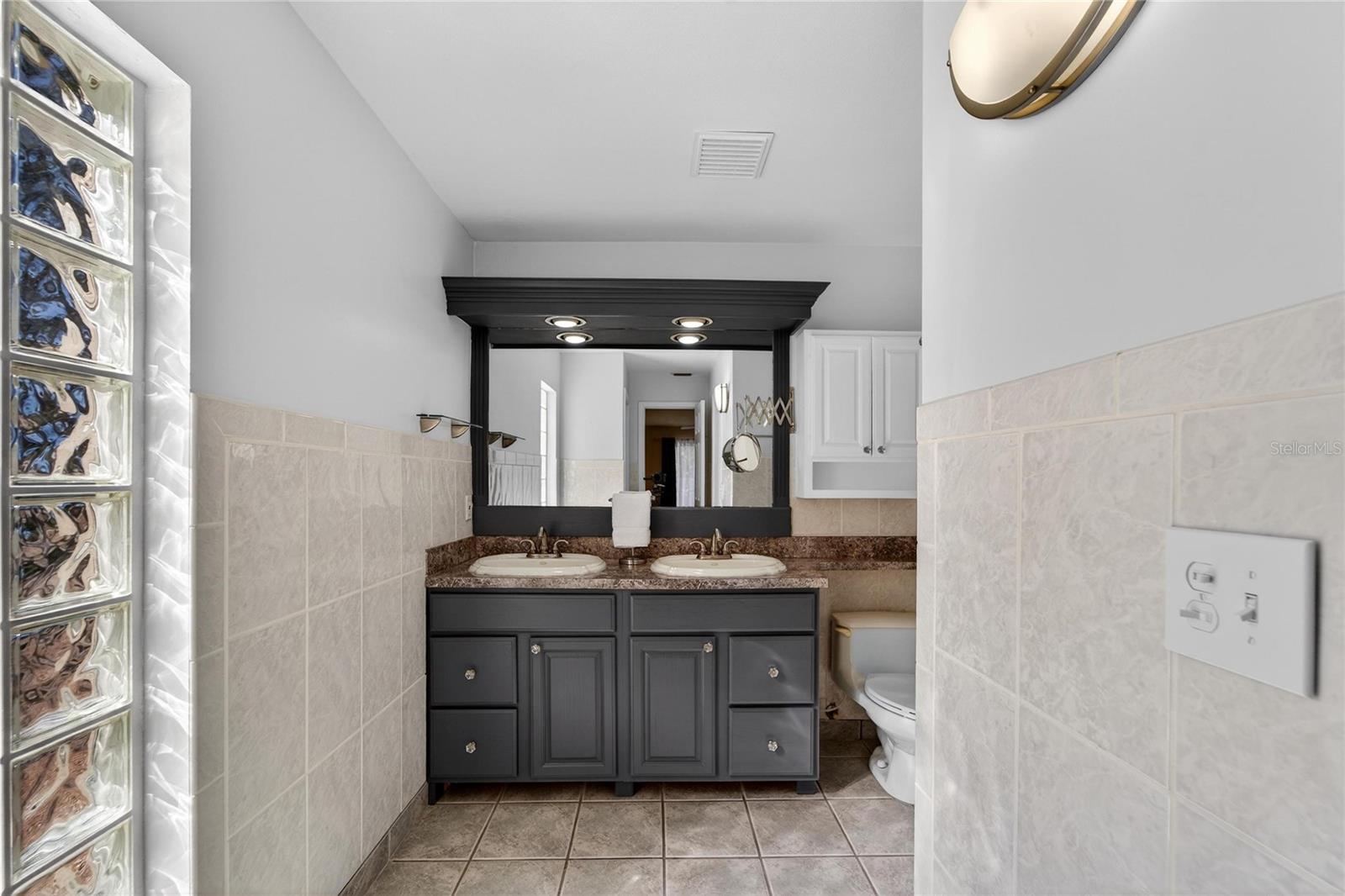 Image 31 of 81 For 6503 Santiago Court