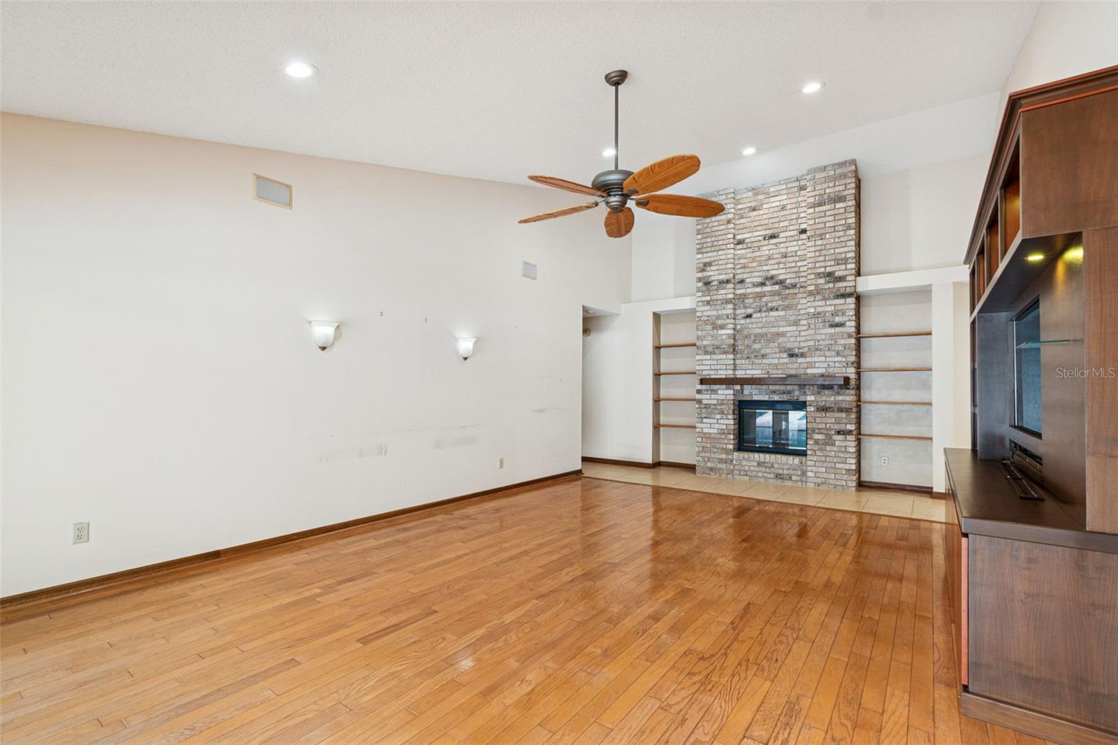 Image 22 of 61 For 3302 Westmoreland Drive