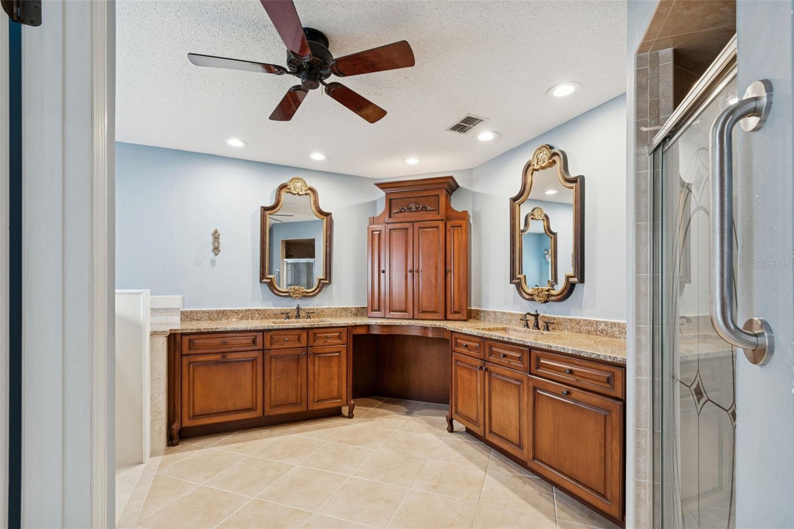 Image 34 of 61 For 3302 Westmoreland Drive