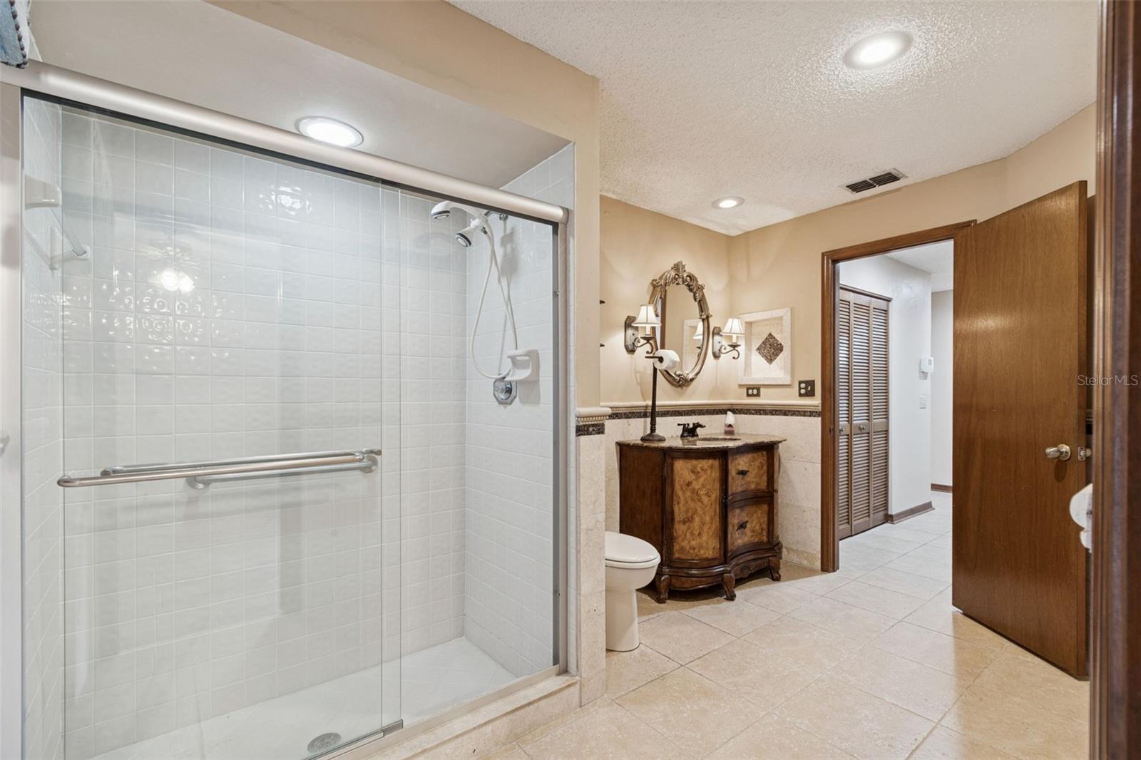 Image 42 of 61 For 3302 Westmoreland Drive