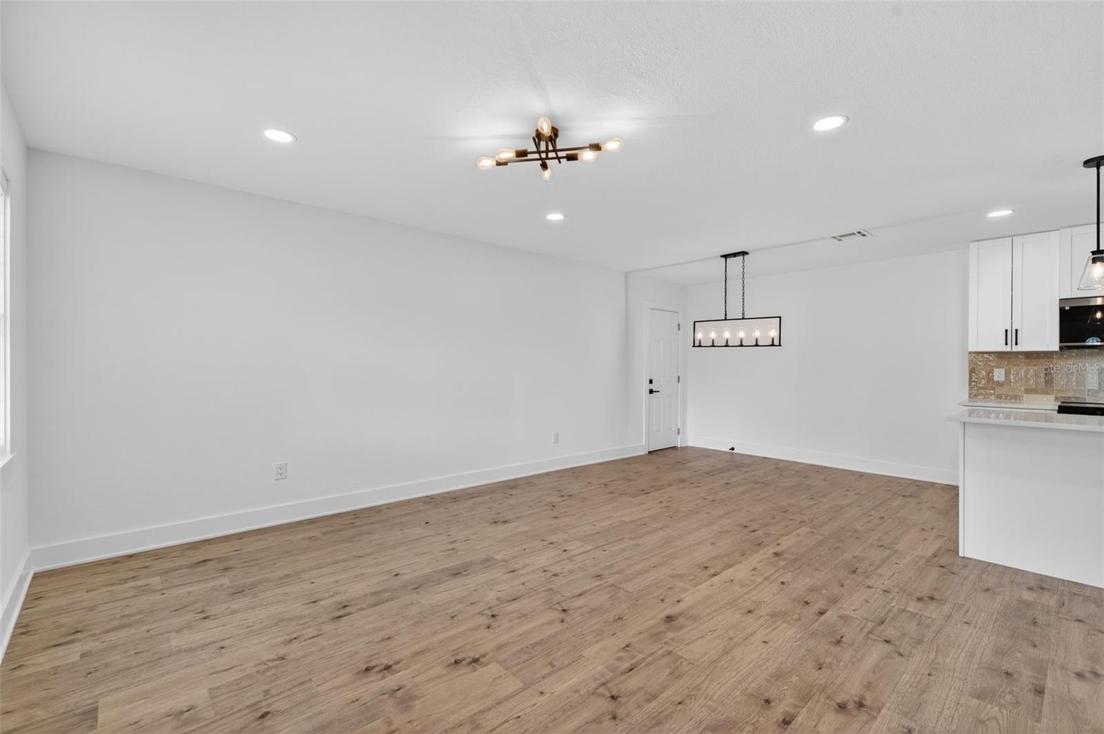 Image 7 of 56 For 1550 Cumberland Lane