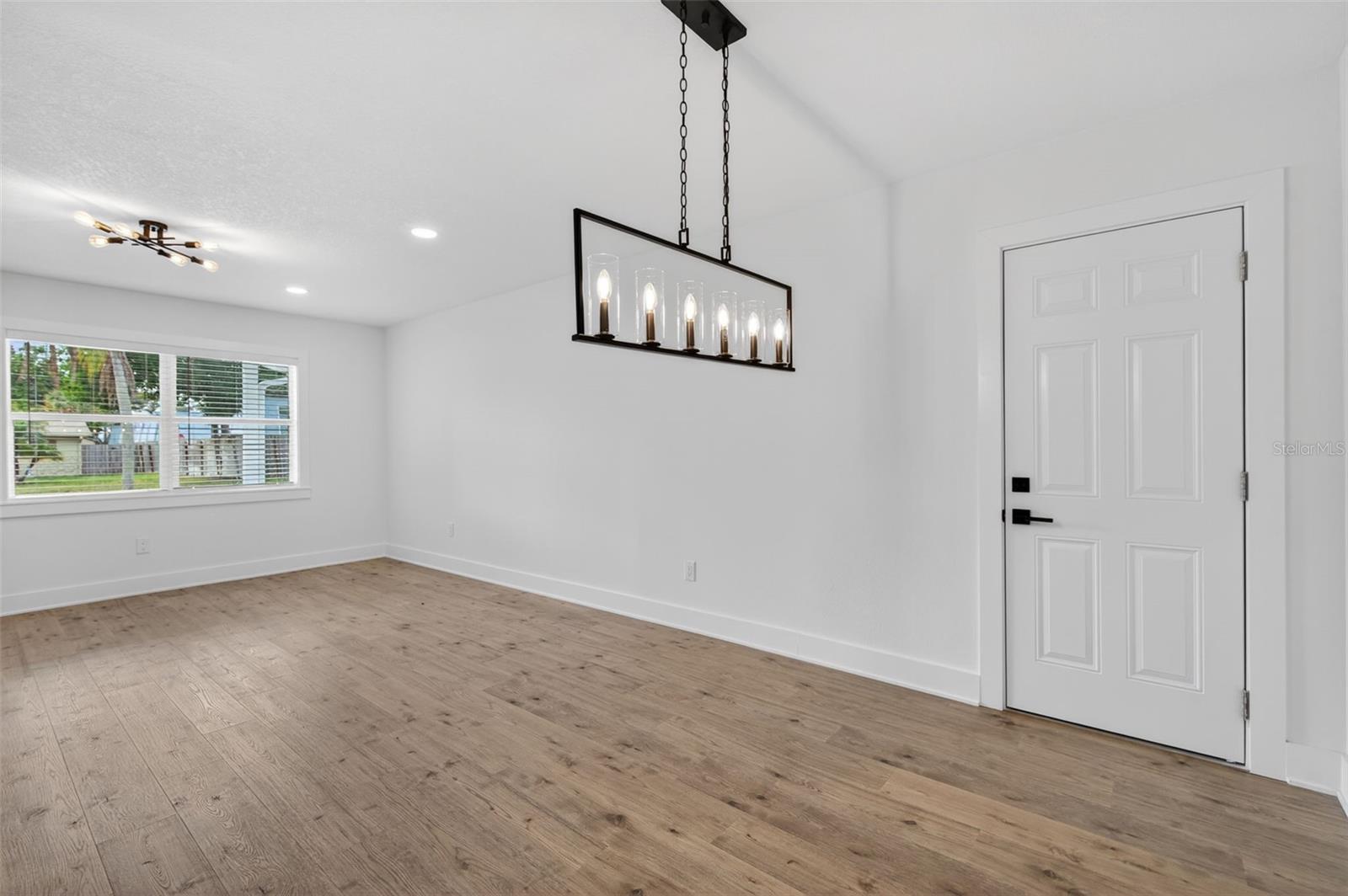 Image 8 of 56 For 1550 Cumberland Lane