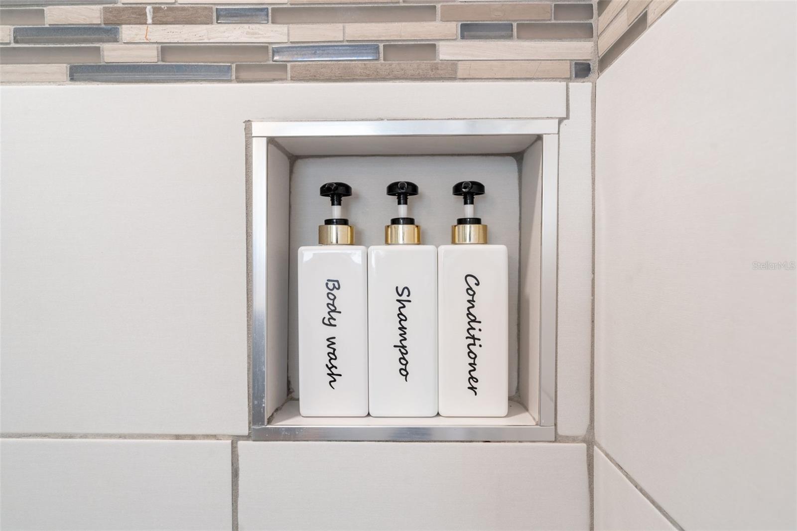 Image 27 of 60 For 6004 Tampa Shores Boulevard