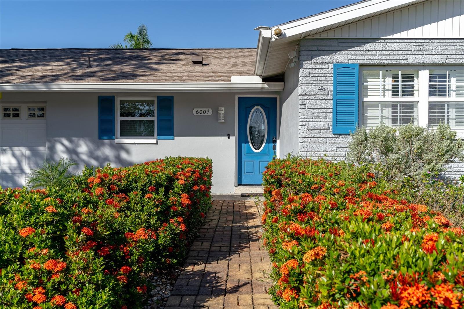 Image 5 of 60 For 6004 Tampa Shores Boulevard