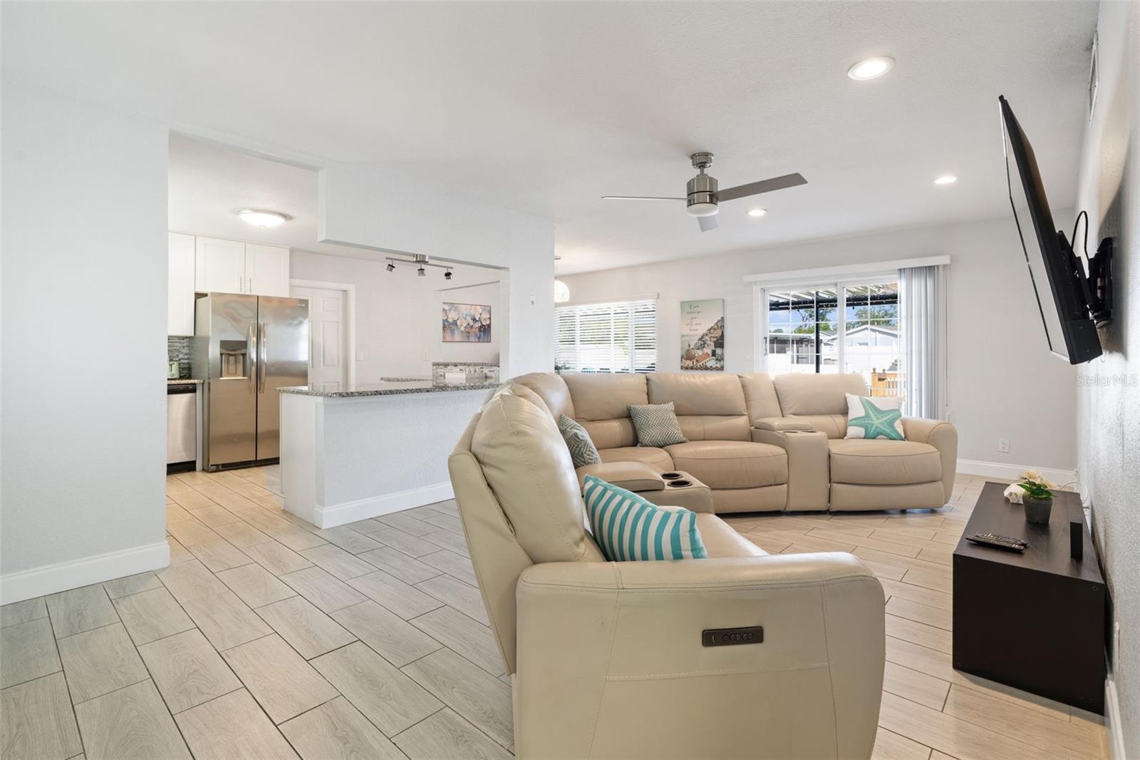 Image 7 of 60 For 6004 Tampa Shores Boulevard