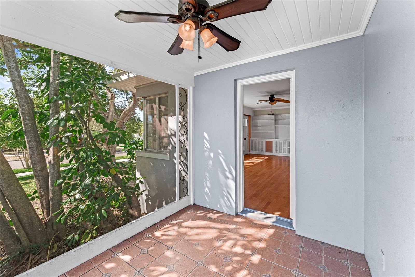 Image 25 of 59 For 325 Orangeview Avenue