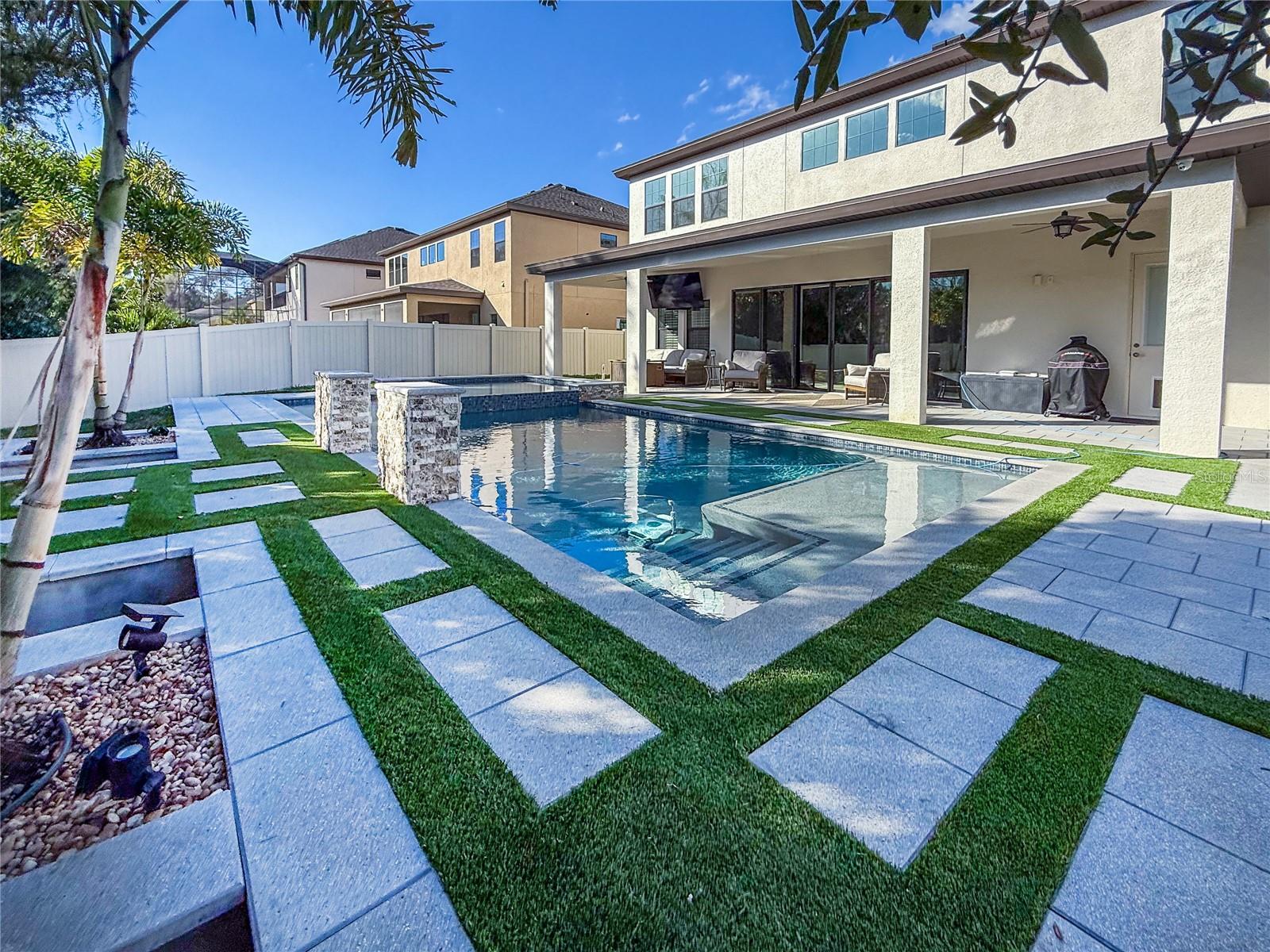 Image 49 of 60 For 4580 Shoreleaf Loop