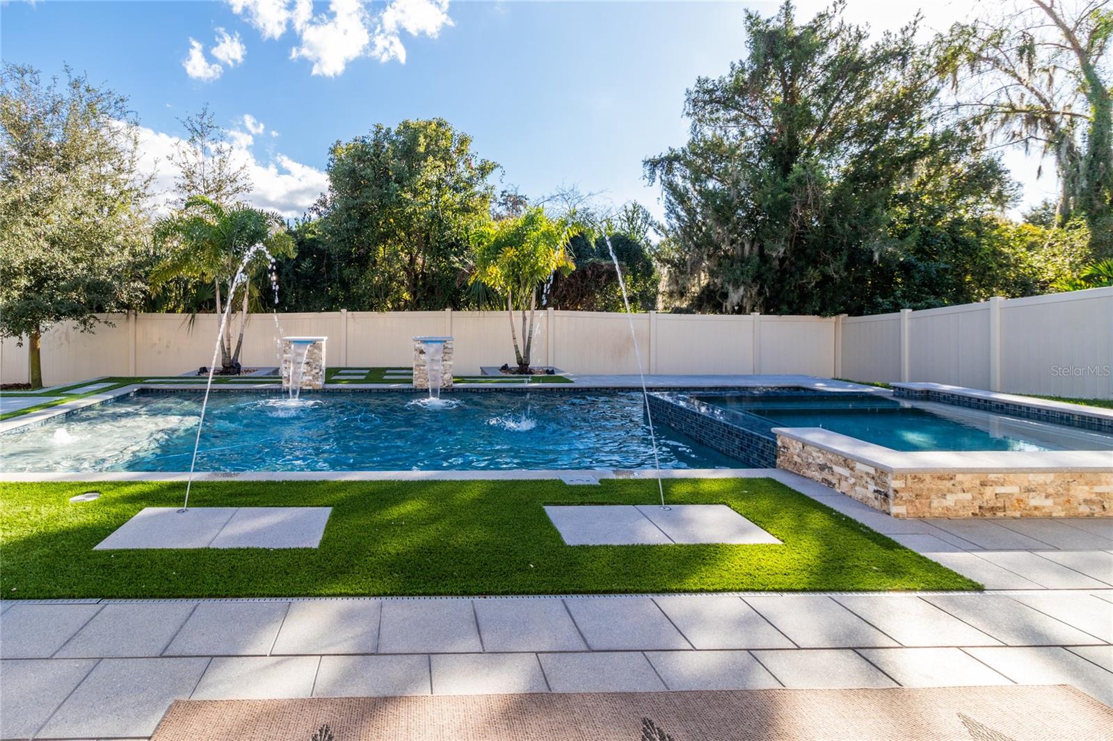 Image 53 of 60 For 4580 Shoreleaf Loop