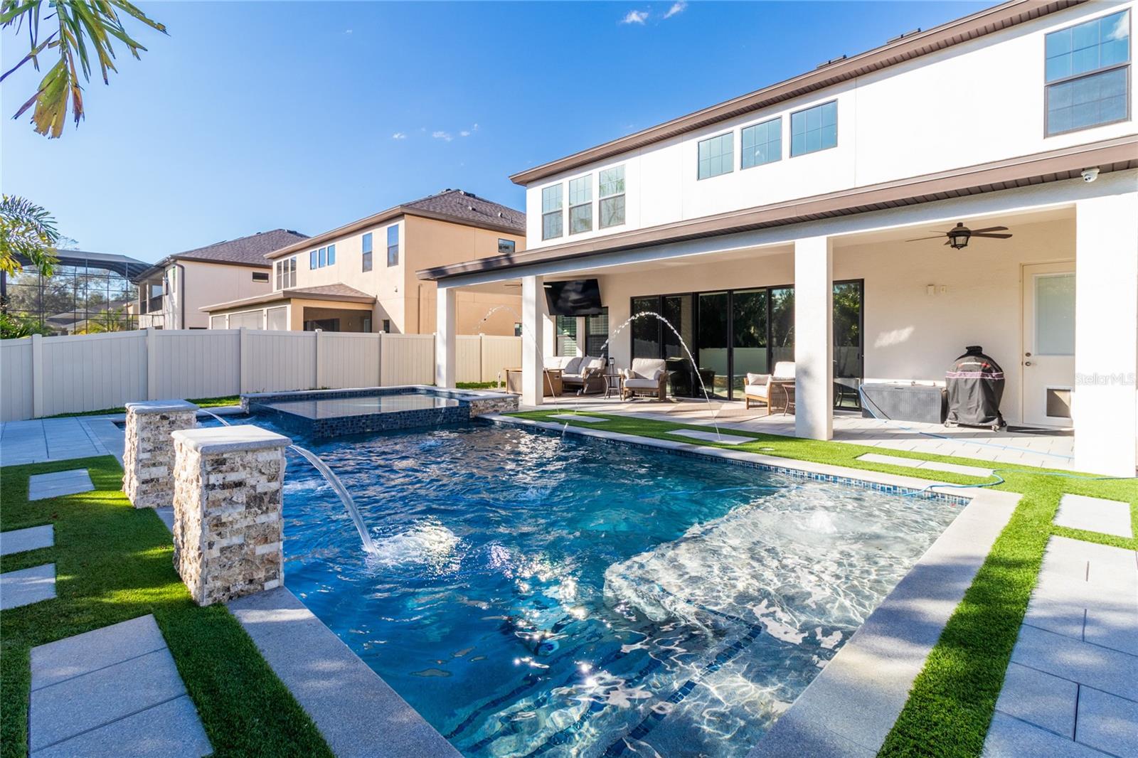 Image 56 of 60 For 4580 Shoreleaf Loop