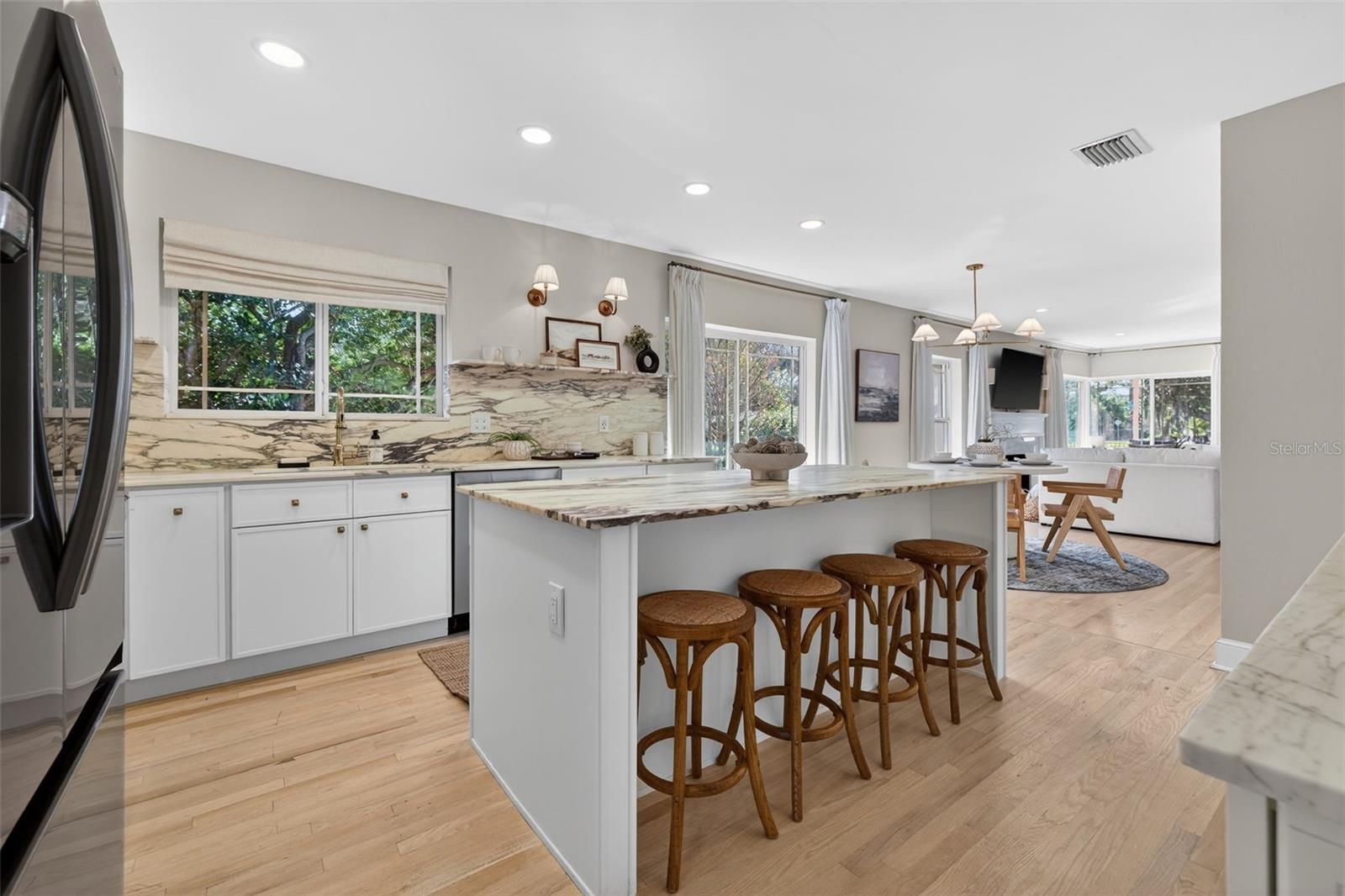 Image 16 of 54 For 101 27th Avenue N